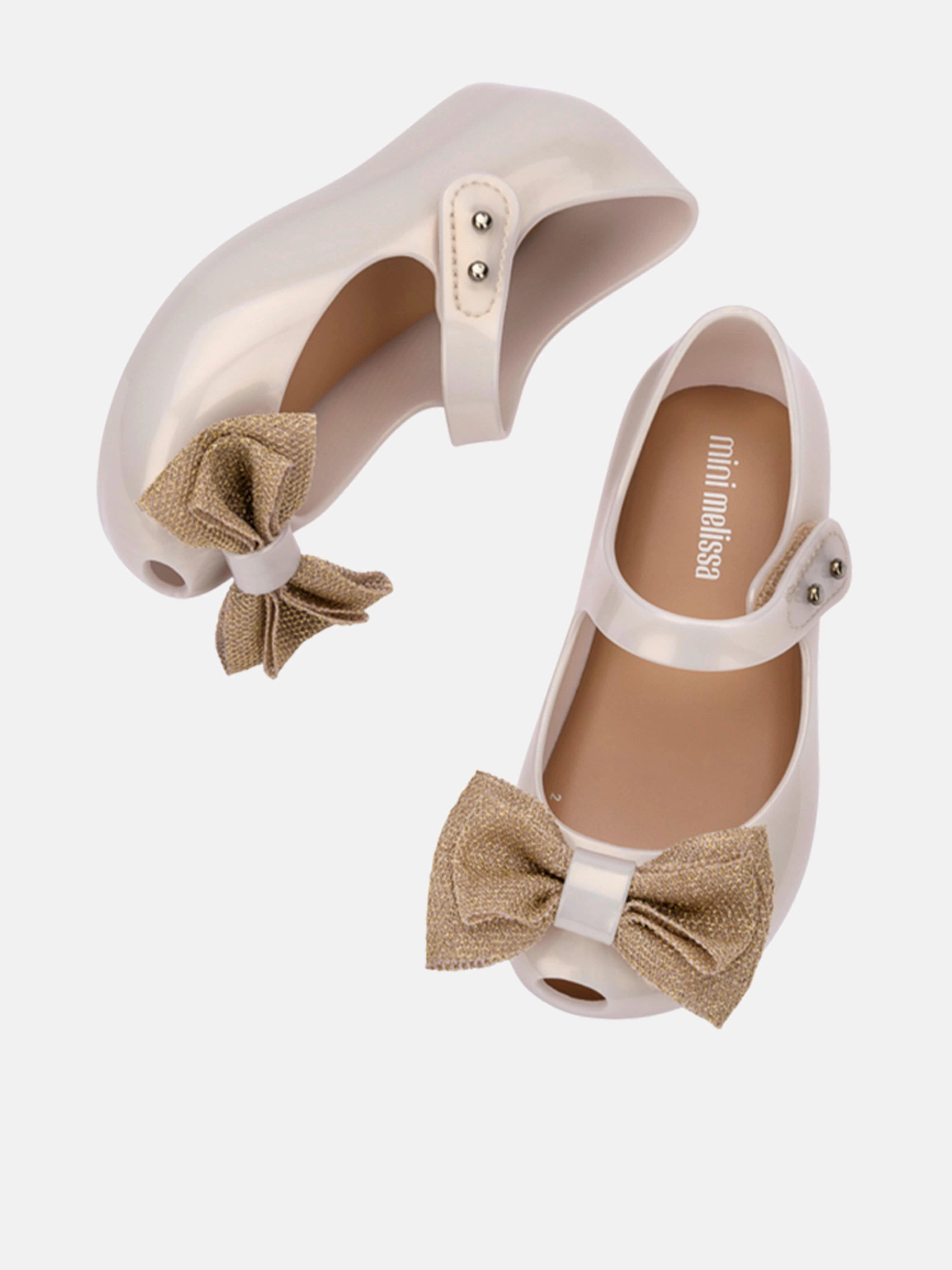 Everyday Mini Melissa Girls Ultragirl Sweet XII Shoes in Ivory Fits Every Occasion