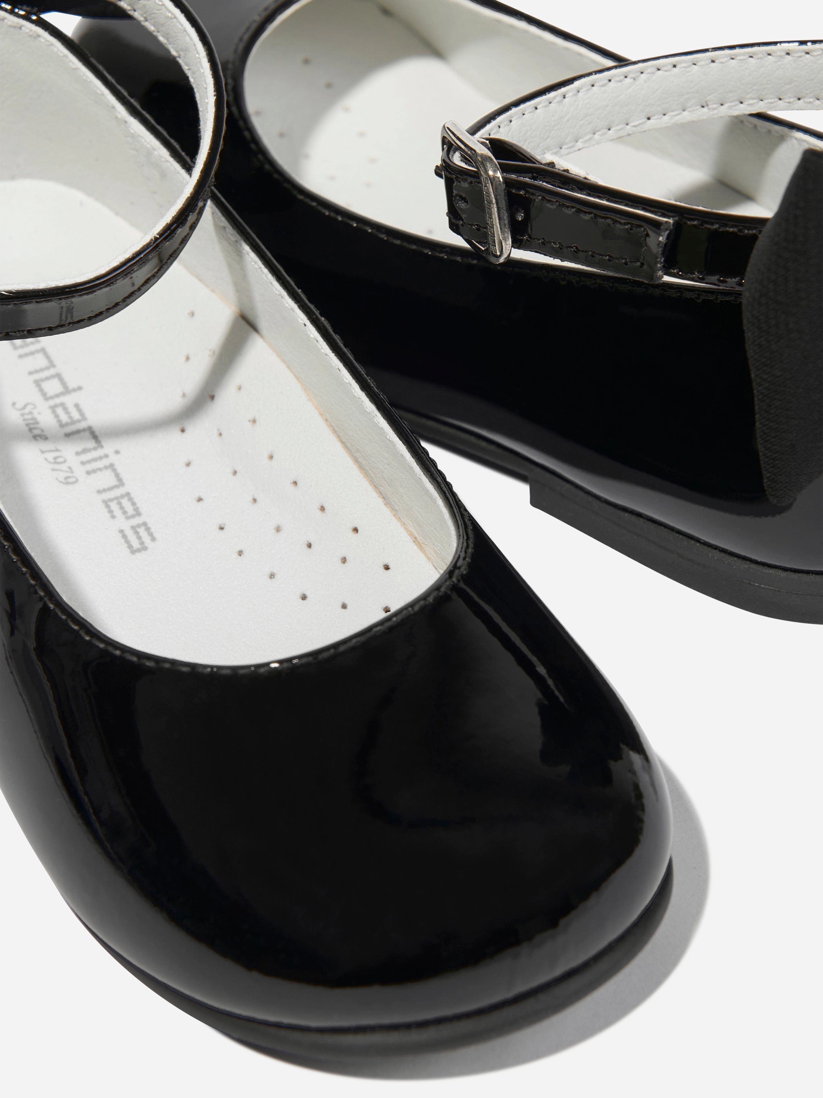 High-End Evening Clutch Purse, Retro, Flawless Finish Andanines Girls Patent Leather Bow Shoes in Black