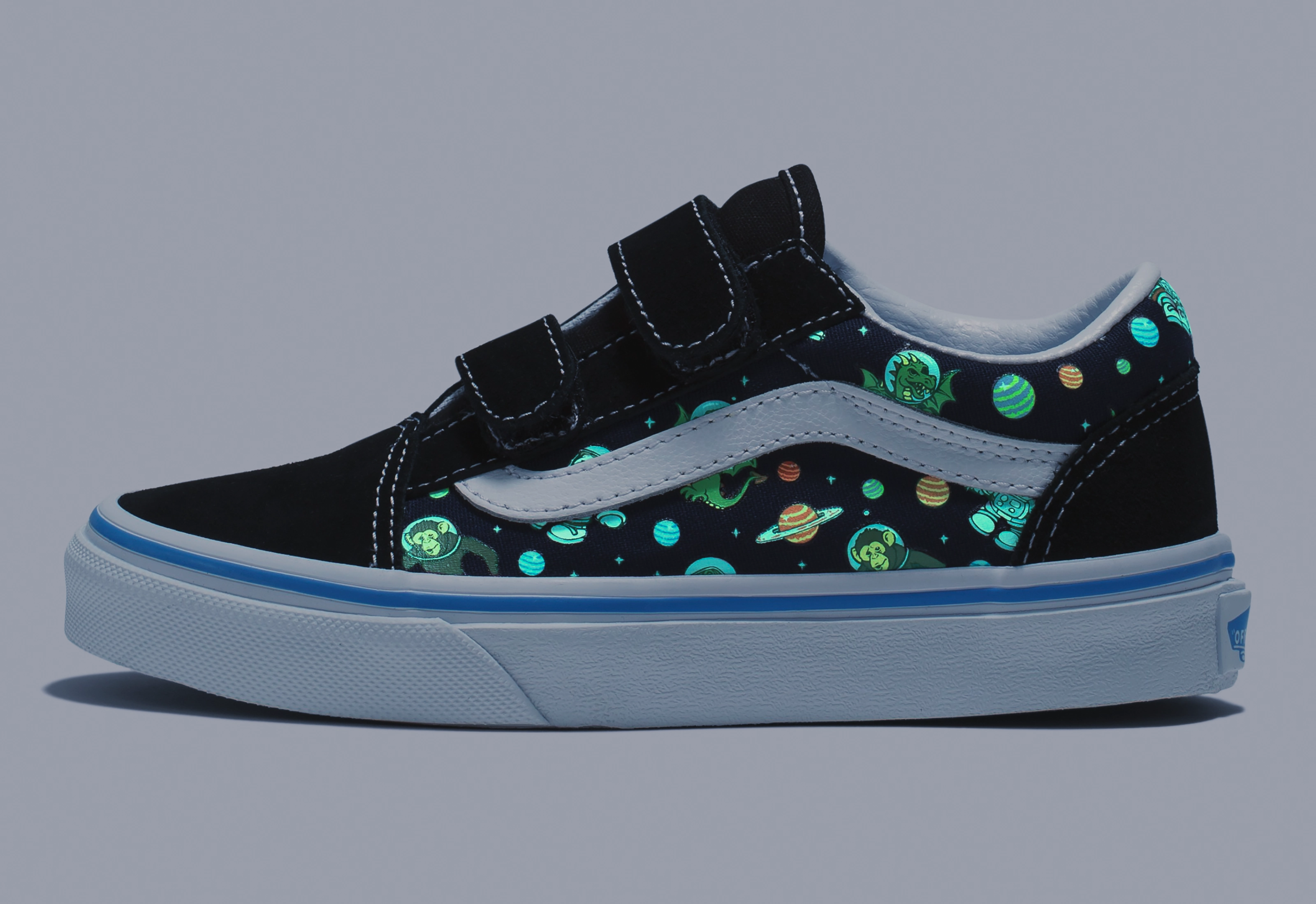 Vans Kids Old Skool V Glow Cosmic Zoo Black/Blue Water-Resistant