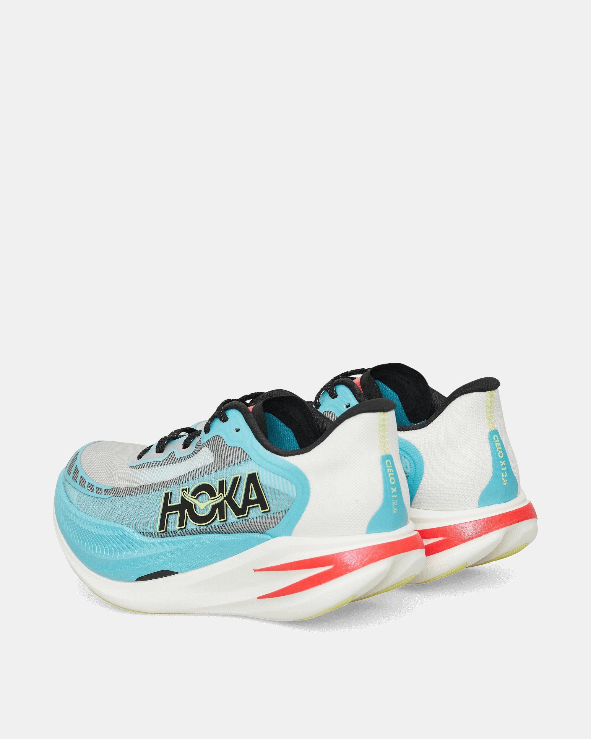 Stylishly Engineered, Right For You Cielo X1 2.0 Sneakers Frost / Black
