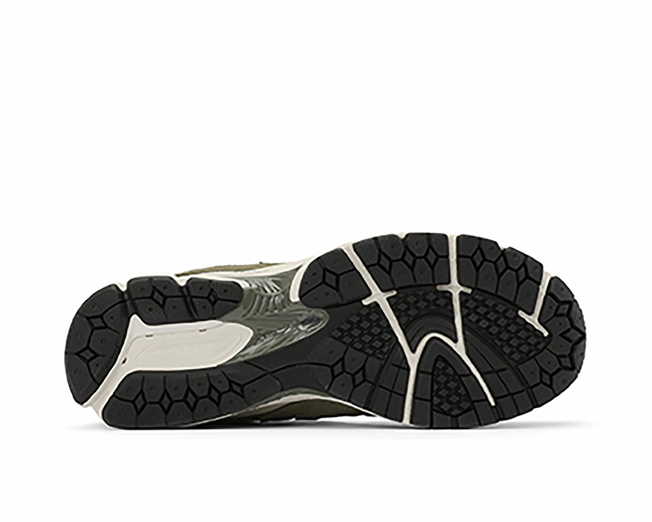 Weather-Resistant Men`s New Balance 2002R Eco-Friendly