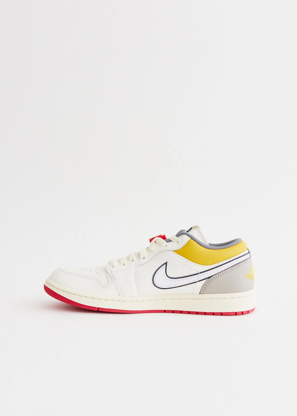 Organizer Insert, From Desk To Dinner, Trolley Sleeve Air Jordan 1 Low PRM 'Sail Brave Blue' Sneakers