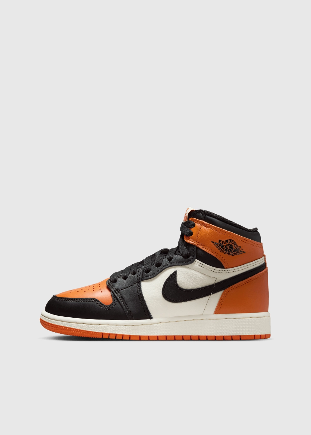 Air Jordan 1 Retro High OG 'Shattered Backboard' Sneakers (GS) Beige Shoulder Bag With Buckle, Where Comfort Meets Performance