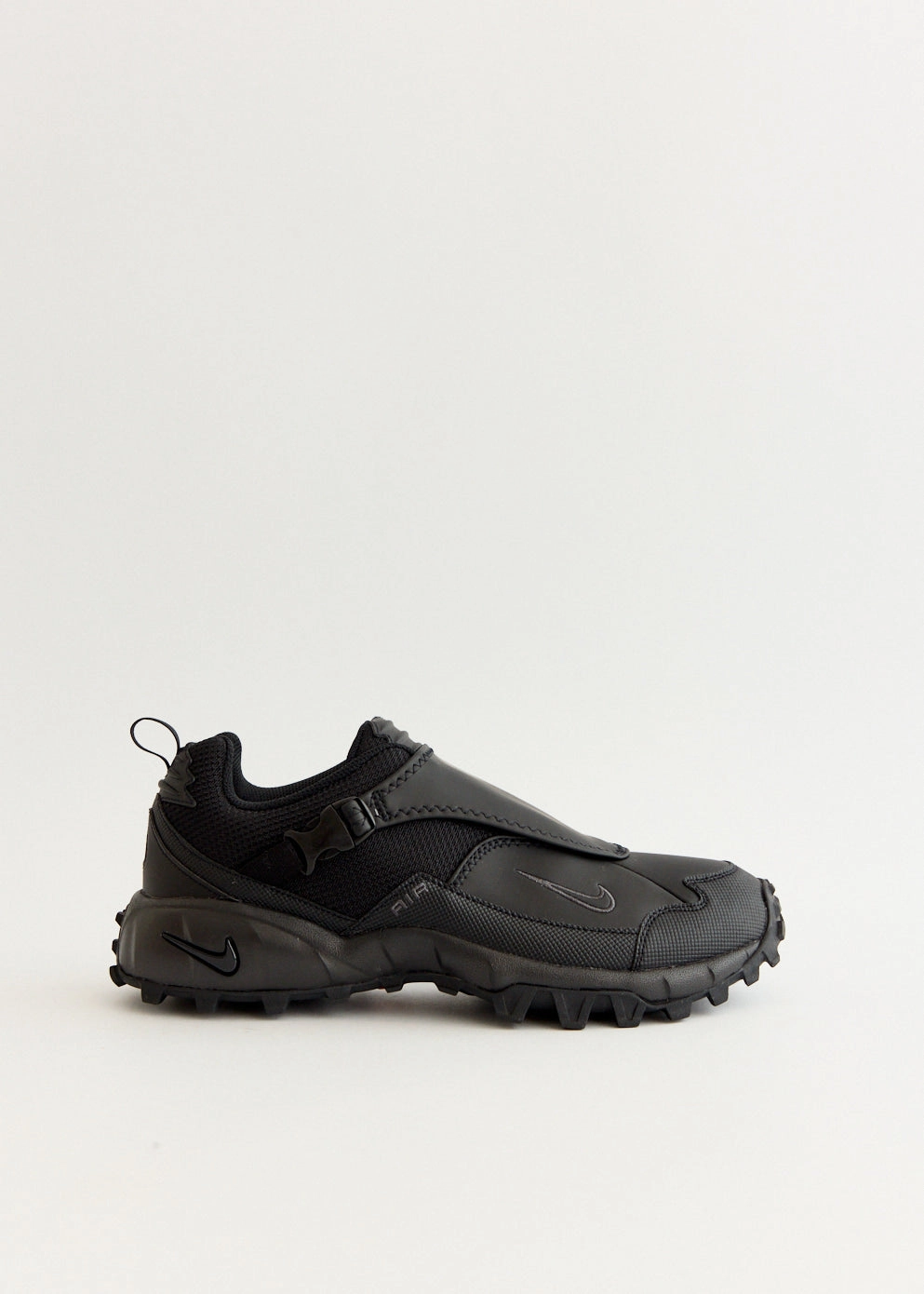 Exterior Pocket Complimentary item ACG Phassad 'Triple Black' Sneakers Easy Handling Drawstring Closure