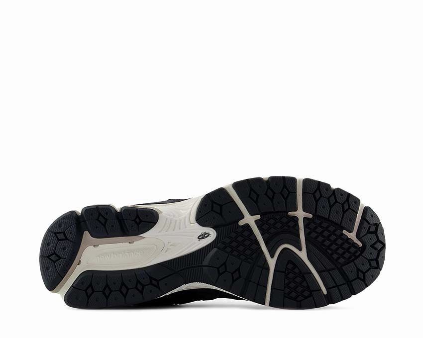 New Balance 2002R "Quilted Black" WomenS Evening Clutch, Soft And Breathable