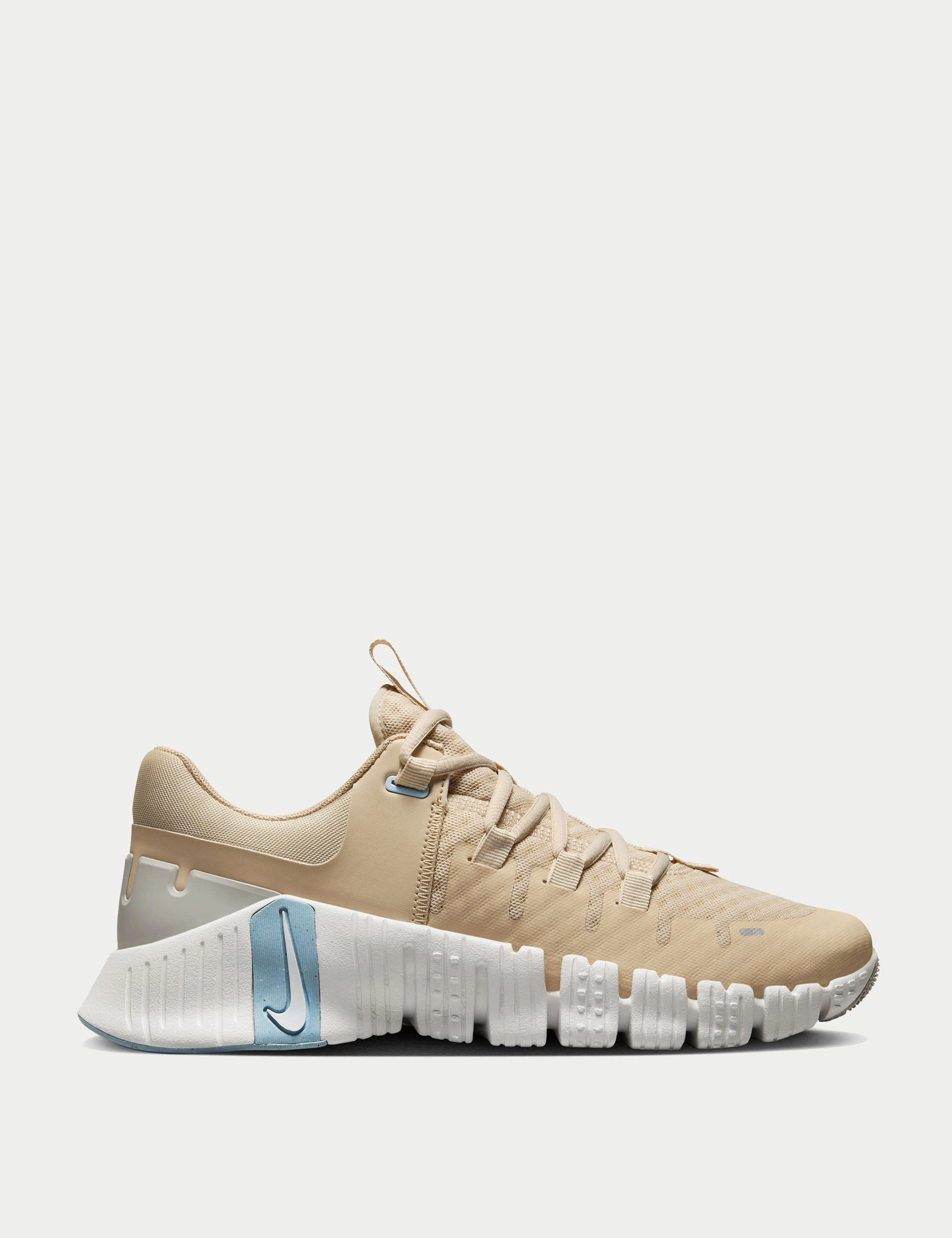 Built For The Wild, Your Ideal Choice Convenience-providing deal Free Metcon 5 Shoes - Sanddrift/White/Phantom/Light Iron Ore Durable