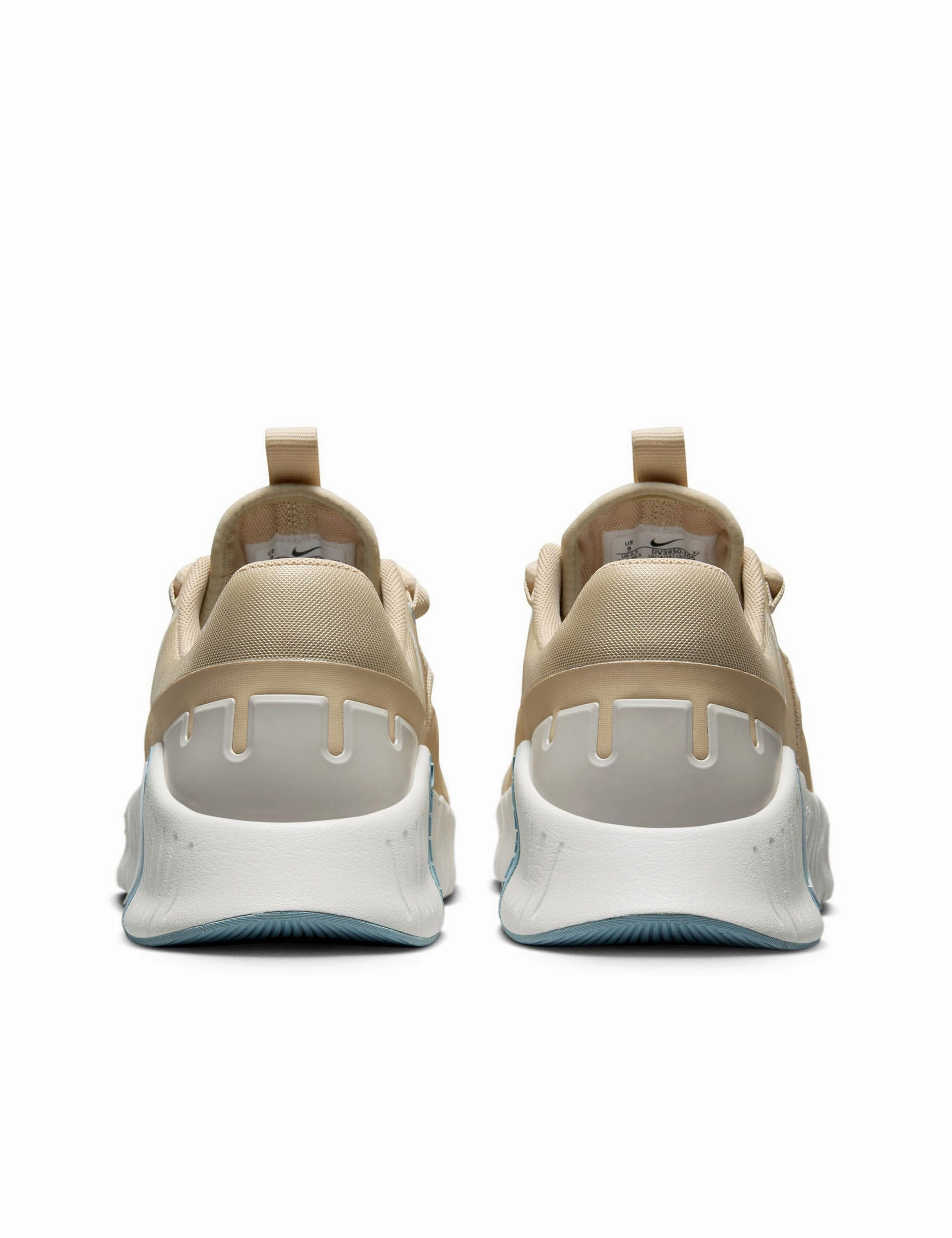 Travel Ready, Your Style, Your Way Free Metcon 5 Shoes - Sanddrift/White/Phantom/Light Iron Ore