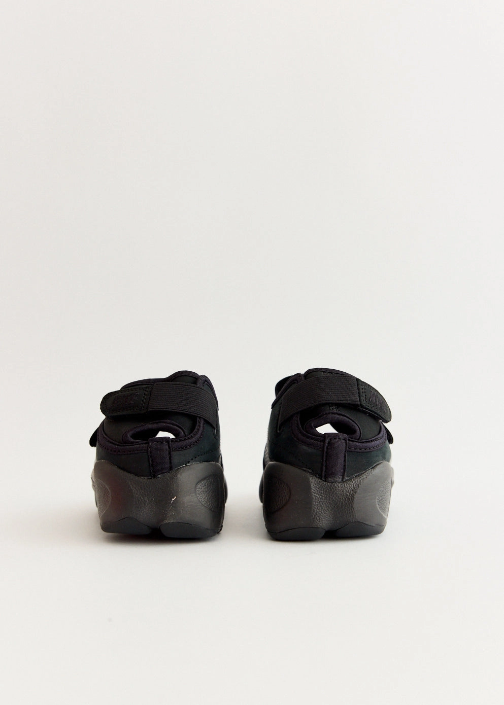 Chic Women's Air Rift Breathe 'Metallic Silver Black' Sneakers Vinyl
