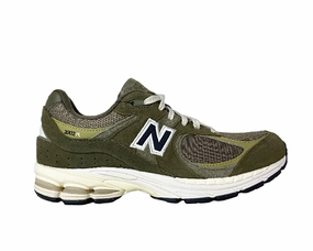 Sleek & Modern Daily Helper Men`s New Balance 2002R Denim