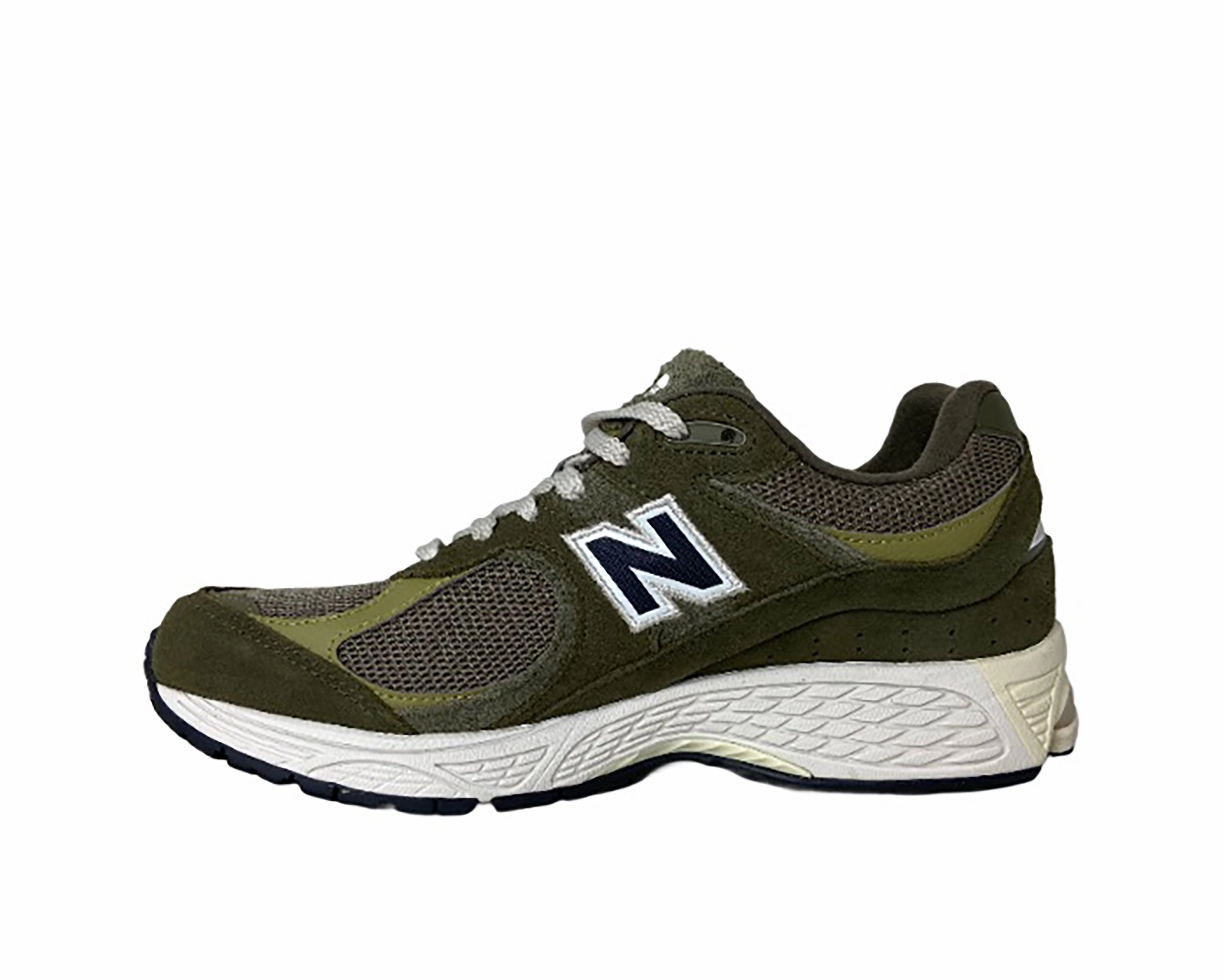 Designer Men`s New Balance 2002R Fold-Over Flap