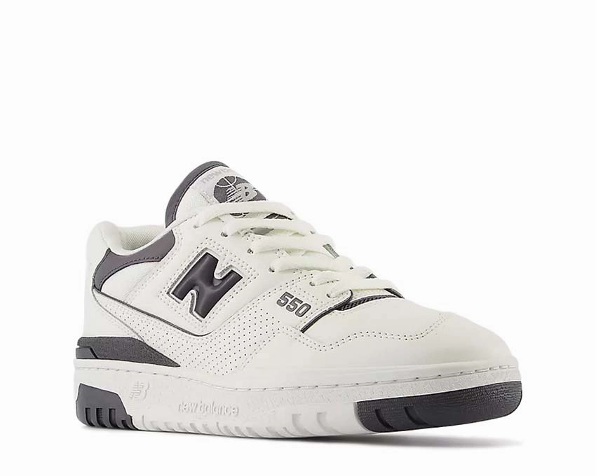 New Balance 550 w Embossed Leather, Pack It And Go