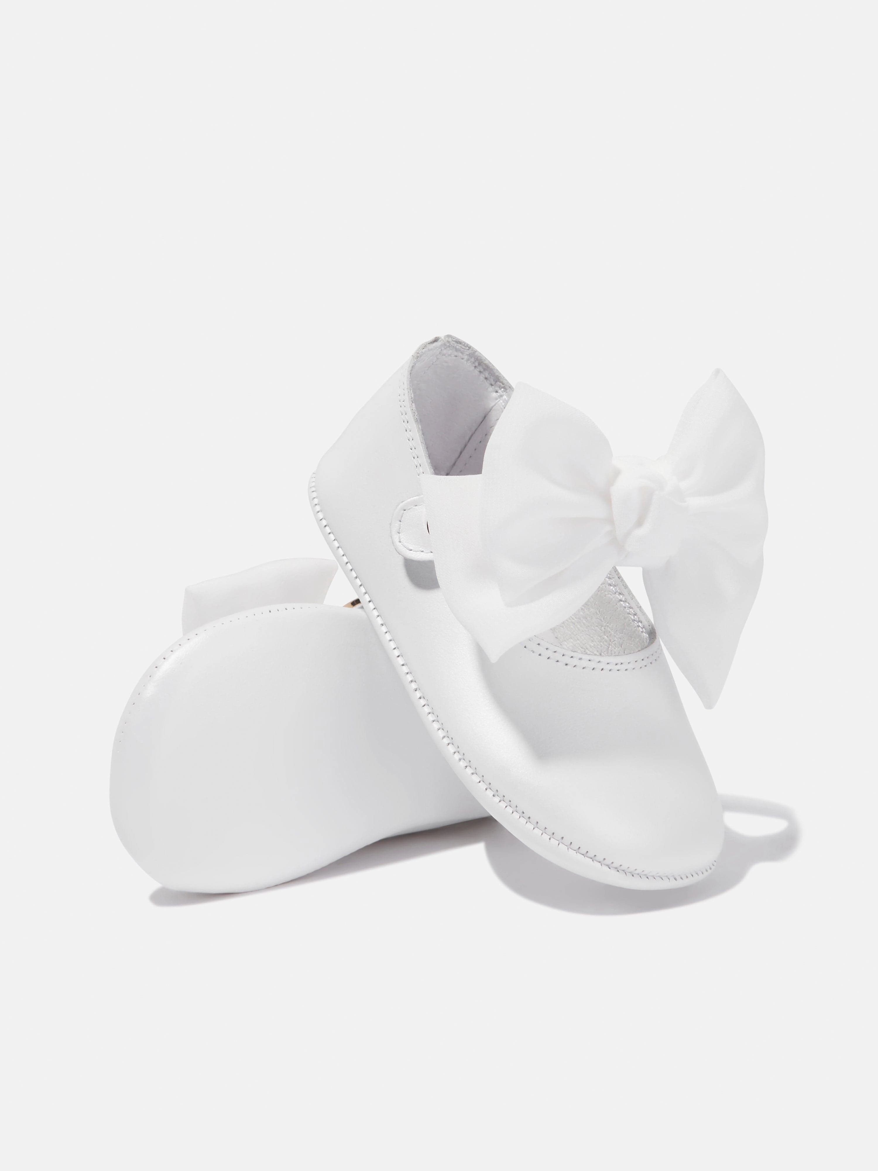 Tailored Fit, Eco-Packaged, Branded Crossbody Bag For Travel Andanines Baby Girls Mary Jane Shoes With Bow in White