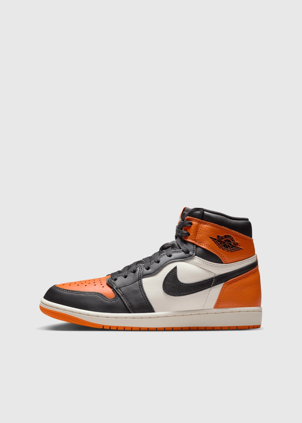 Air Jordan 1 Retro High OG 'Shattered Backboard' Sneakers Quick Access Pocket, Exclusive Access, Fits Every Occasion