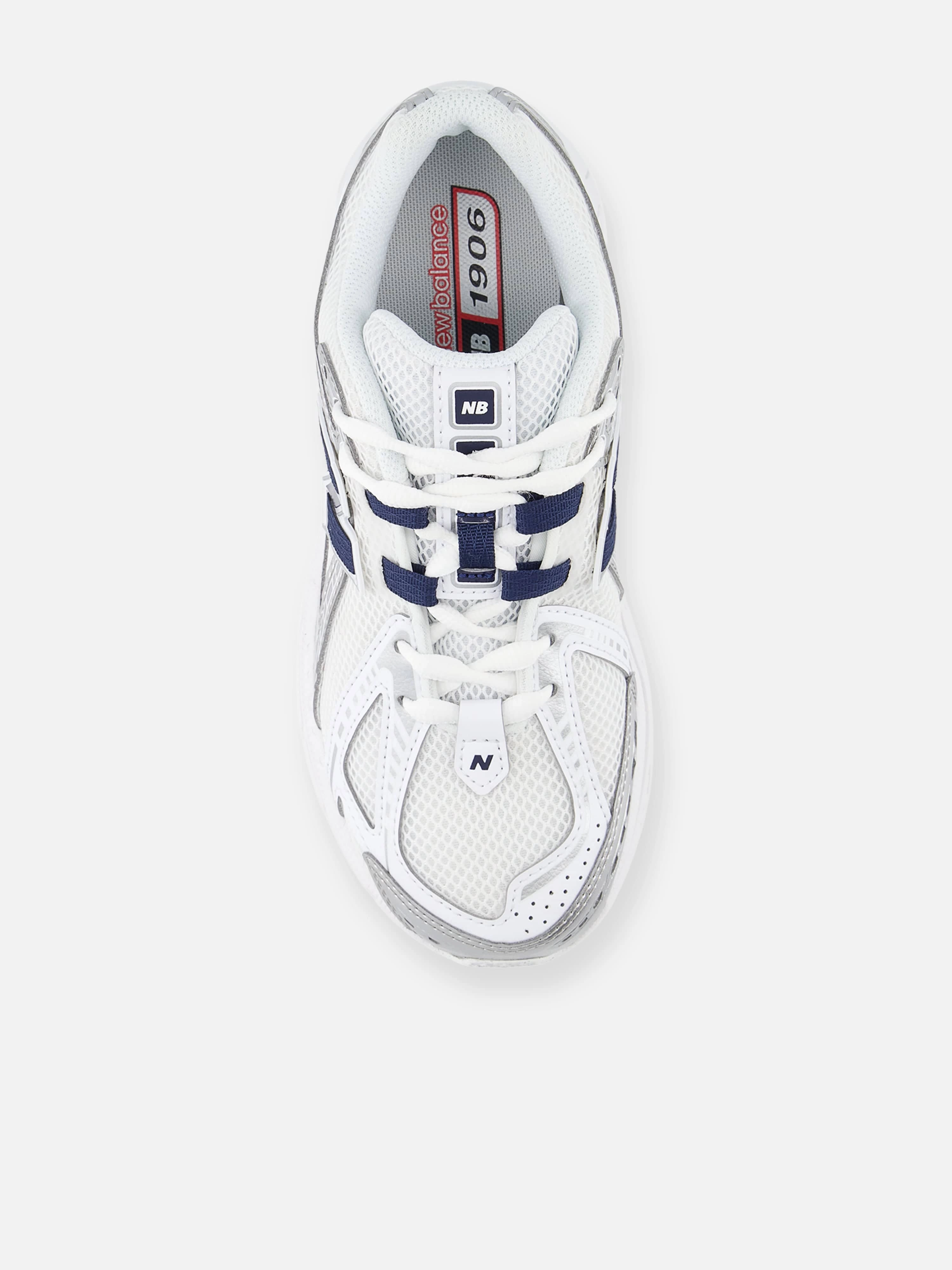 Kids 1906 Trainers in White For City Or Trail, Nylon Waterproof Backpack
