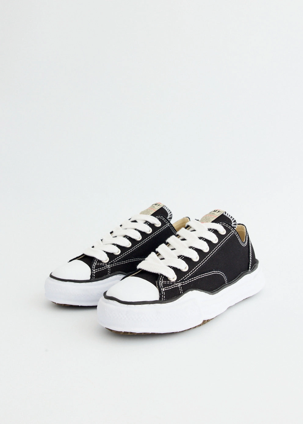 Get More For Less Peterson 23 Low Top Sneakers