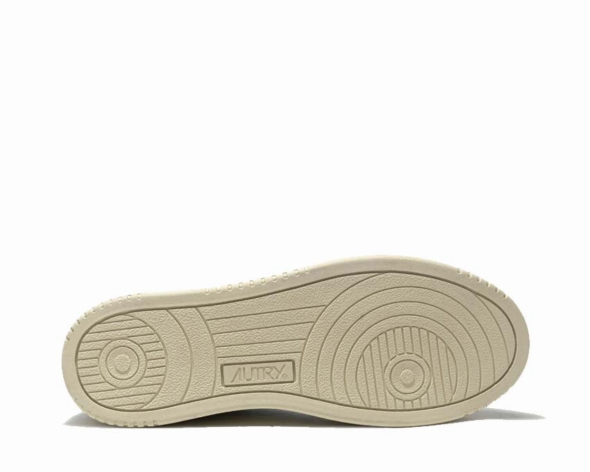 Bold In Every Way, Designed For Everyday Use, Outfit For The Weekend Autry Medalist Low