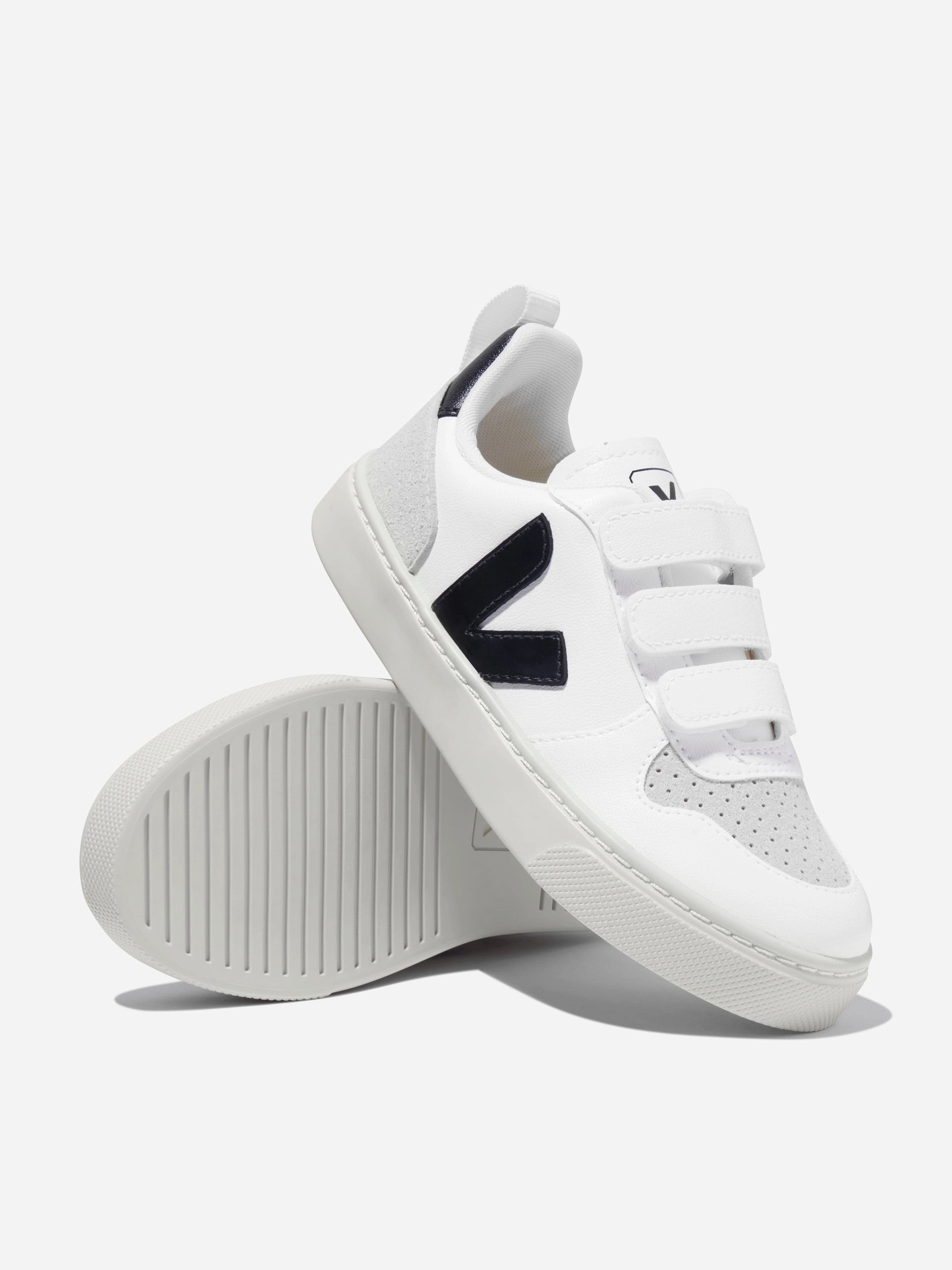 Veja Kids Canvas V-10 Trainers in White Stay Ahead Of The Trend, Elevate Every Day, Now Trending