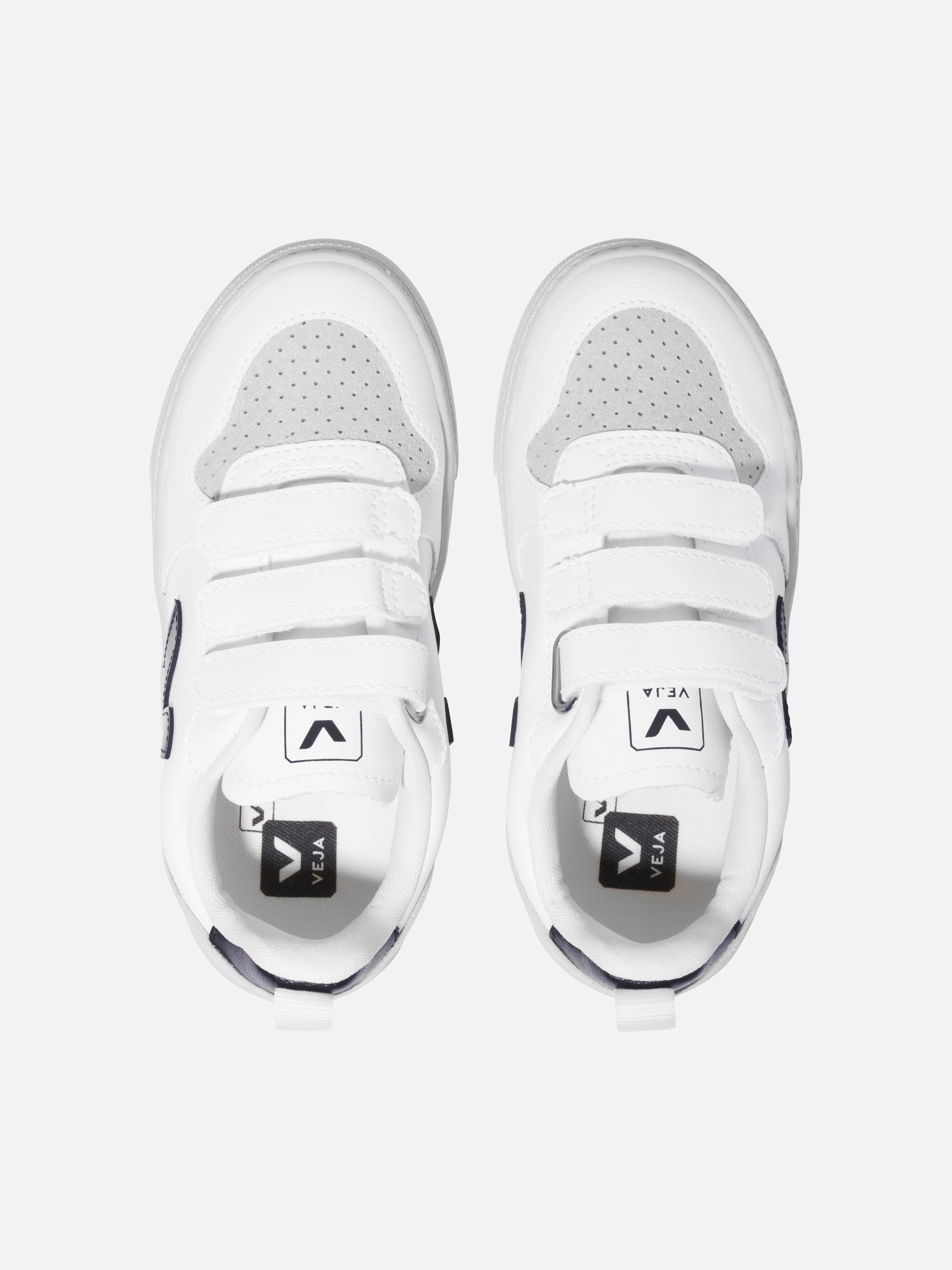 Polished Details, Padded Strap, Join The Trend Veja Kids Canvas V-10 Trainers in White