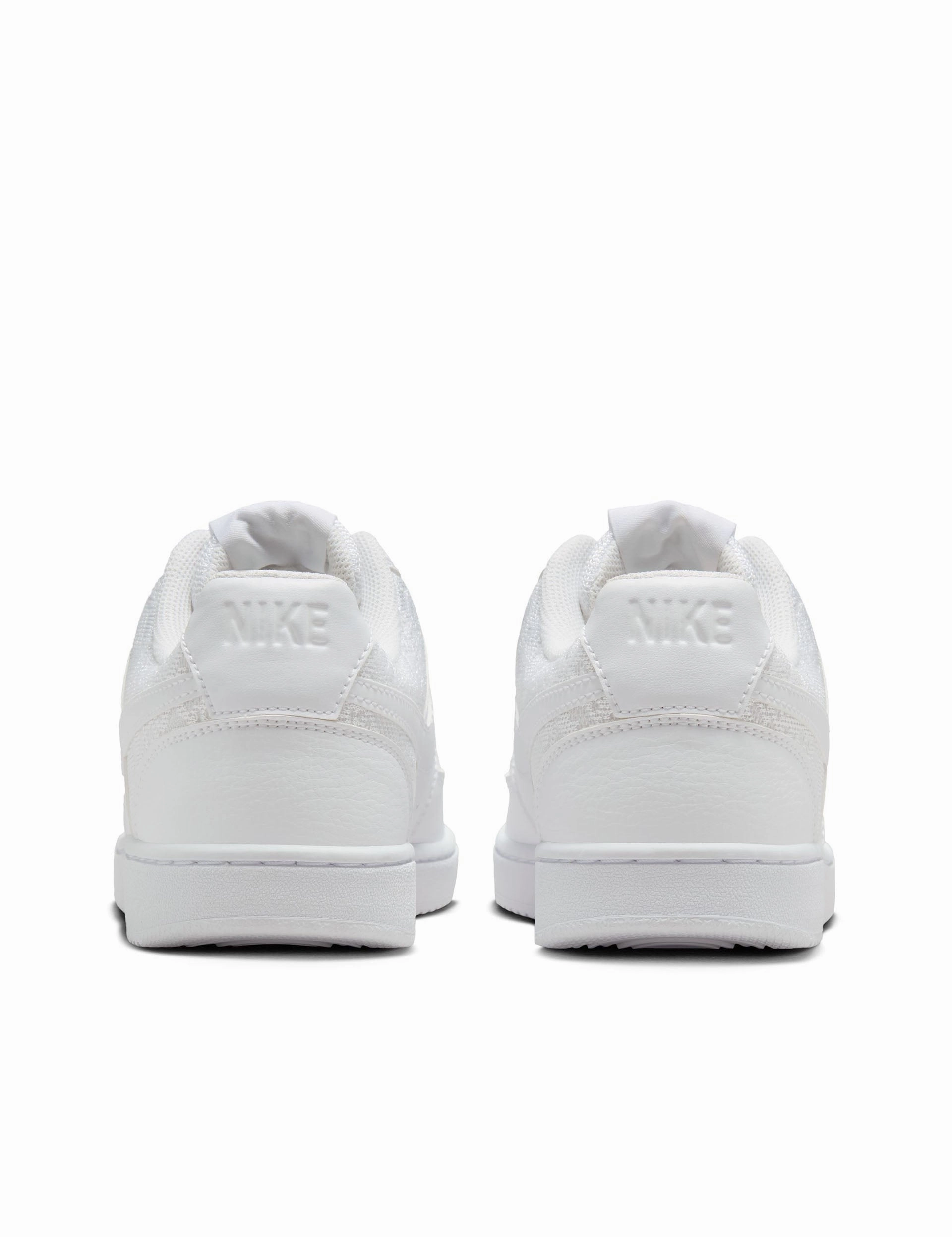Worry-Free Wear Court Vision Low Shoes - White