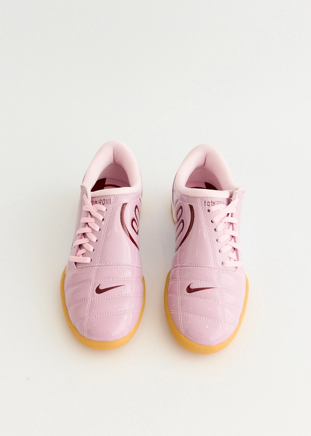Handbag With Multiple Pockets, Upgrade Your Essentials Women's Nike Total 90 'Pink Foam' Sneakers