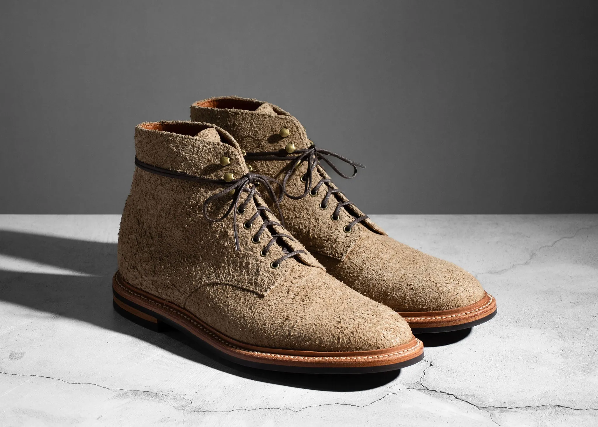 Edward Boot Milkshake Rough Suede
