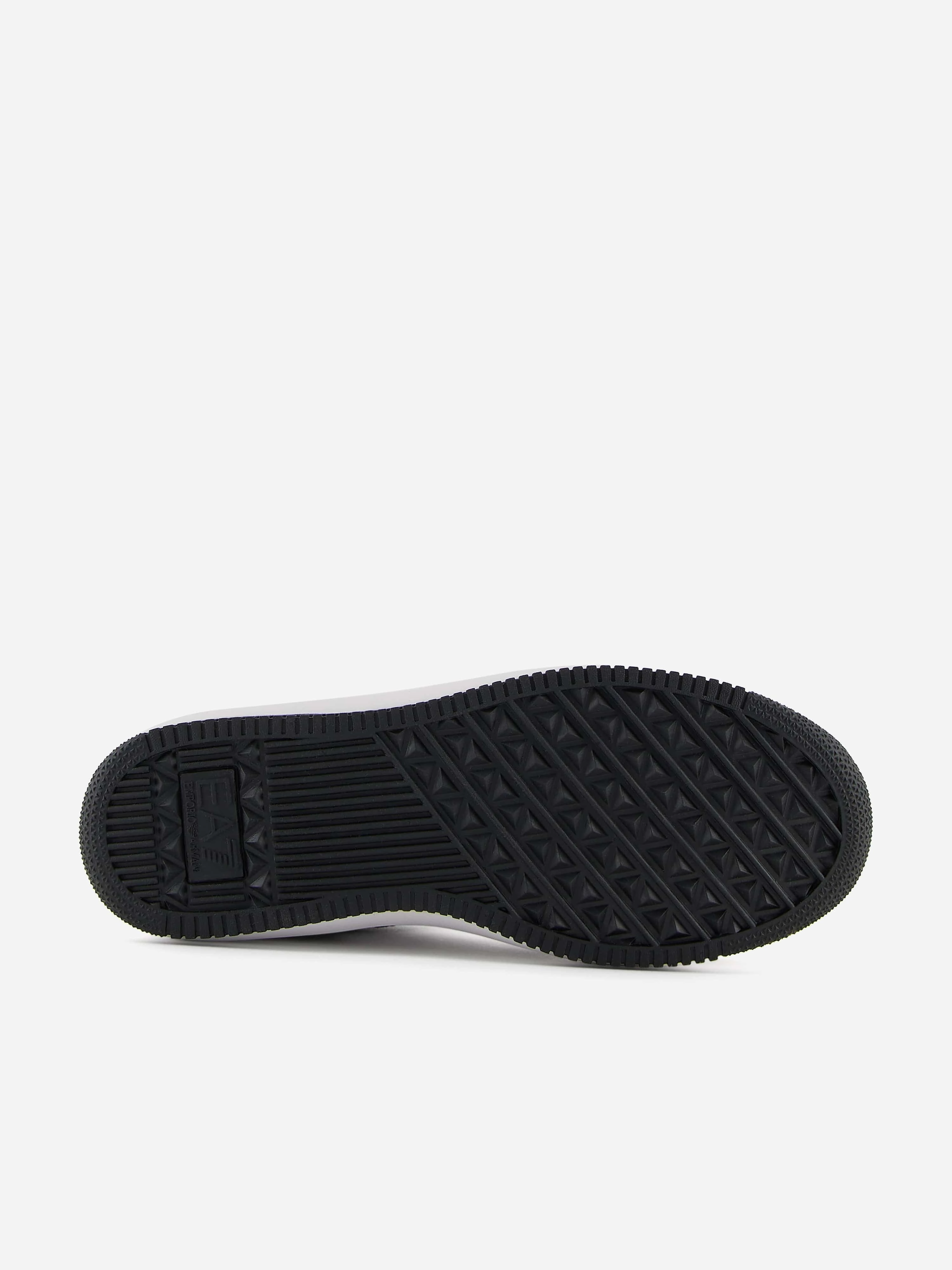 Boys Logo Trainers in Black Designed For Movement, Organizer Insert