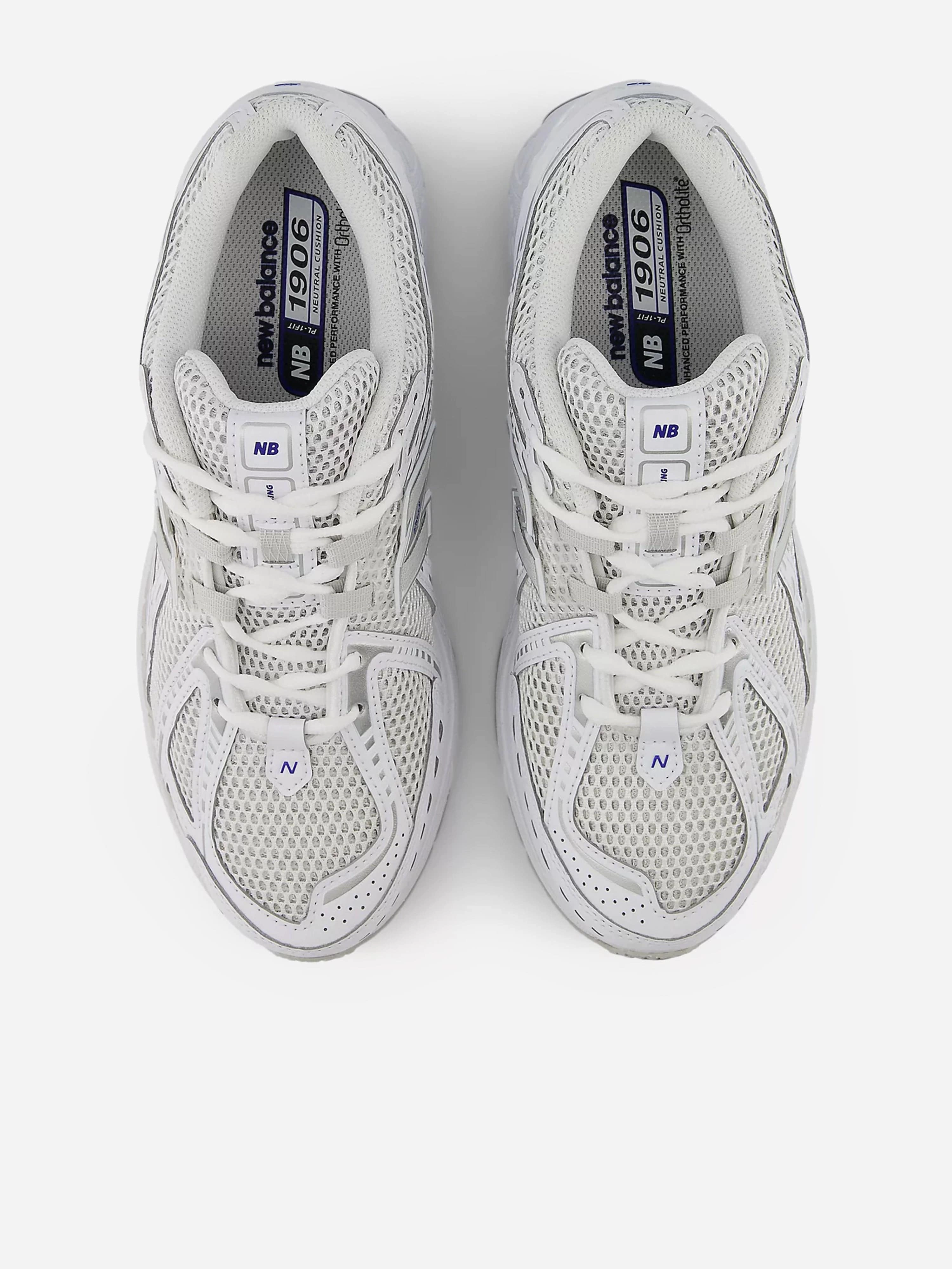 Textile Kids 1906 Trainers in White Bold In Every Way