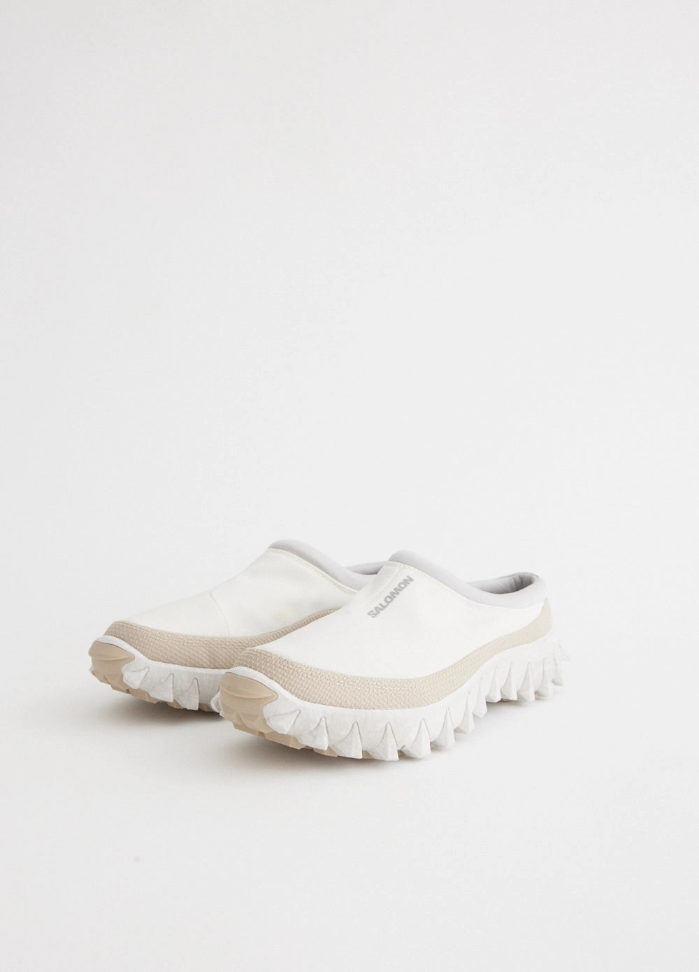 Classic Aesthetic Snowclog 'Vanilla Ice' Sneakers
