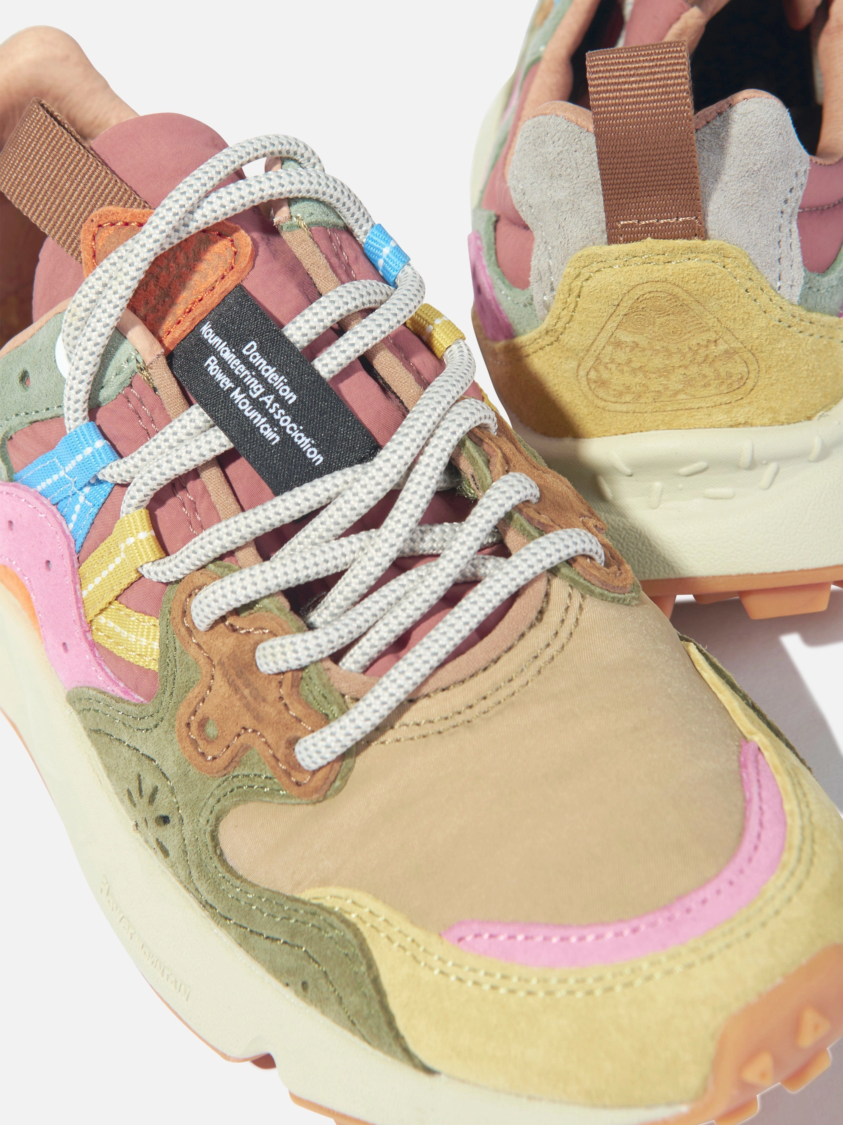 Croc-Embossed, Designed For Everyday Use Flower Mountain Kids Yamano 3 Trainers in Multicolour