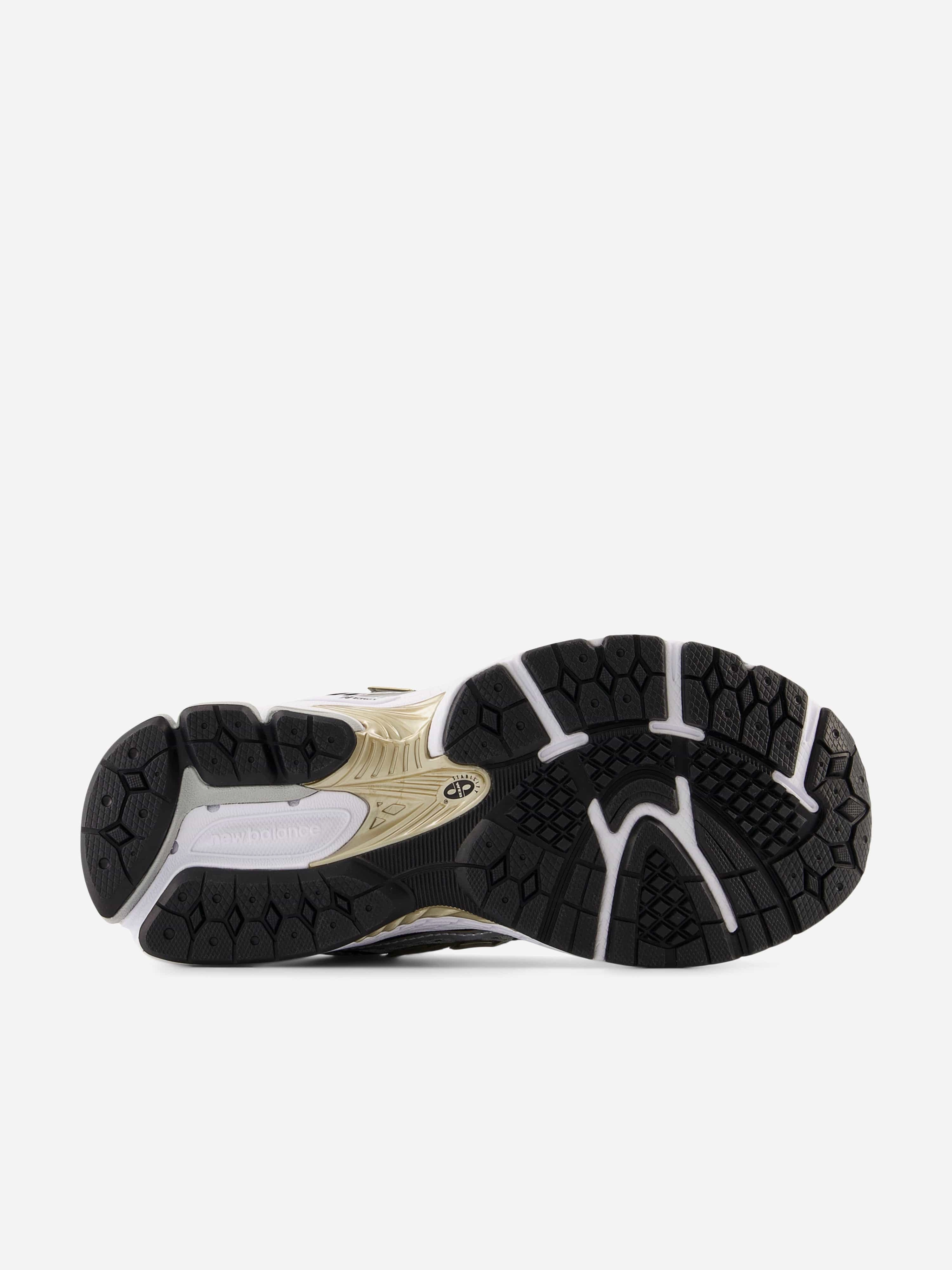 Kids 1906 Trainers in Silver Grab It Fast