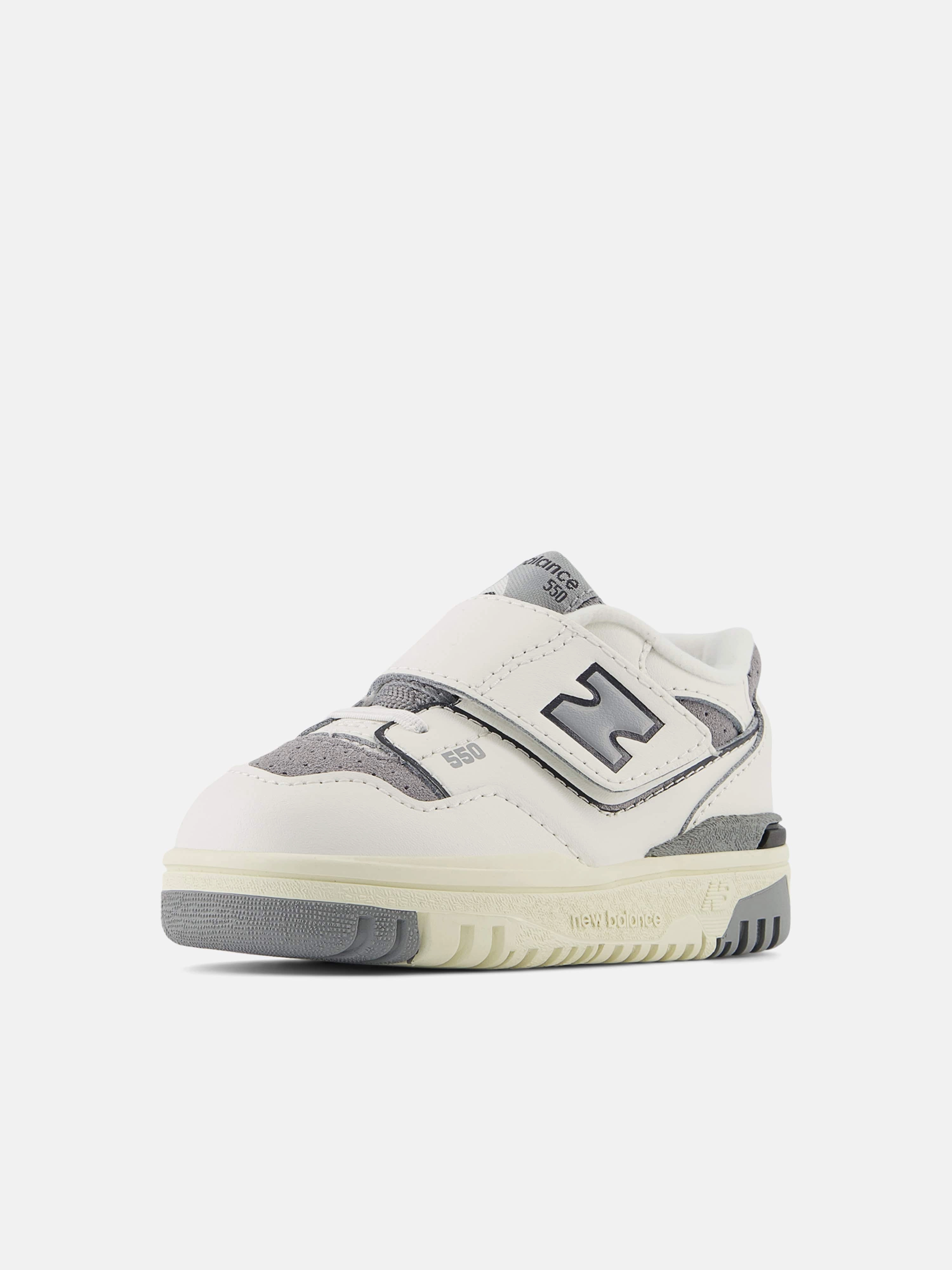 Perfect For Gifting Kids 550 Trainers in White Make It Your Own