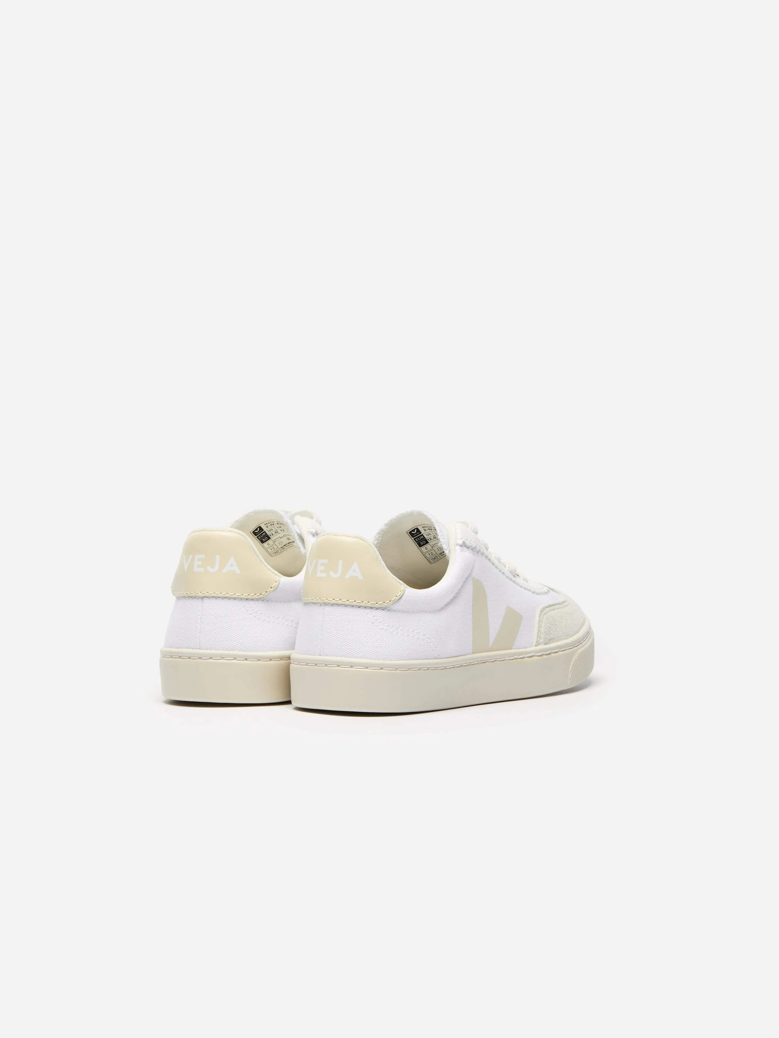 Mesh Veja Kids Canvas Small Volley Trainers in White
