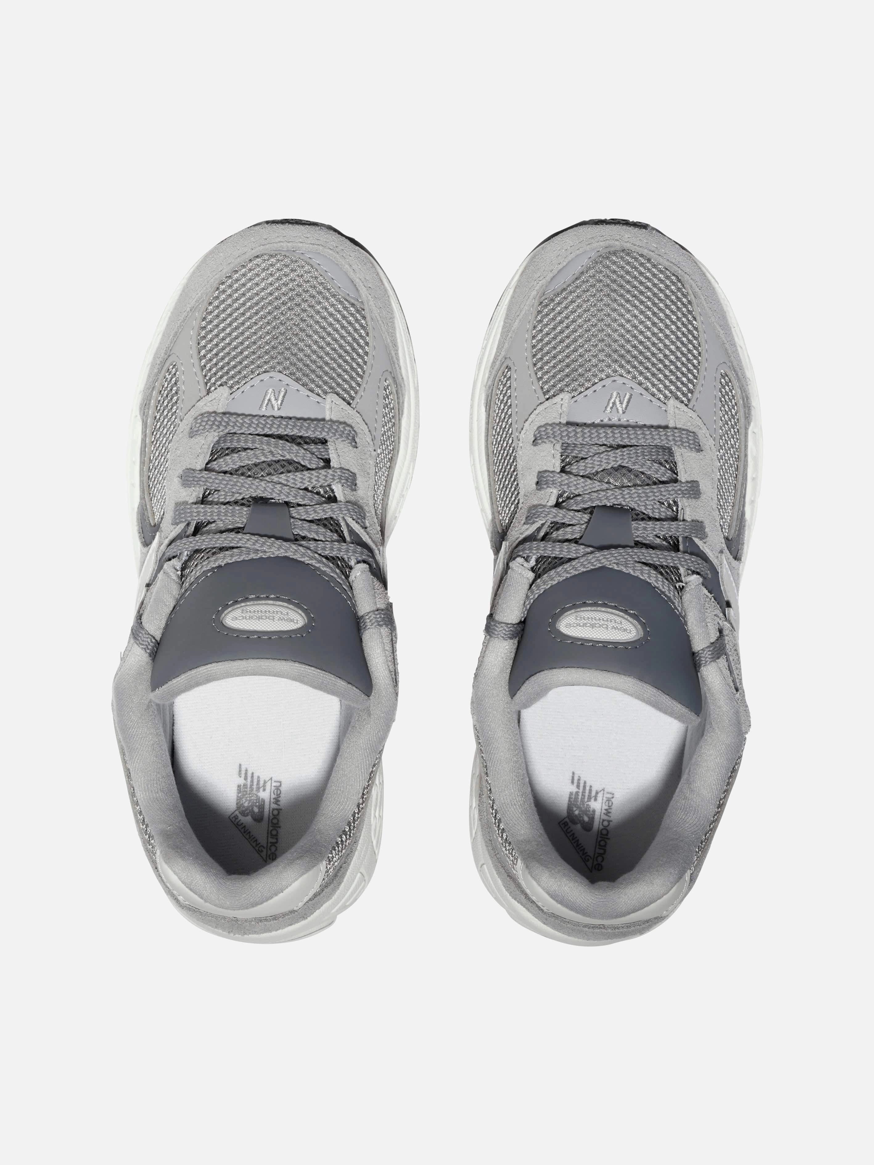 Just Dropped New Balance Kids 2002 Lace Up Logo Trainers in Grey