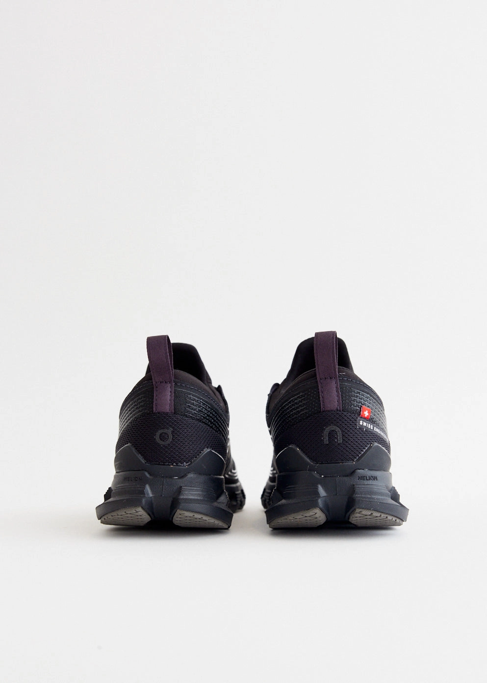 Grab It Fast Women's On Cloud X Z5 Sneakers