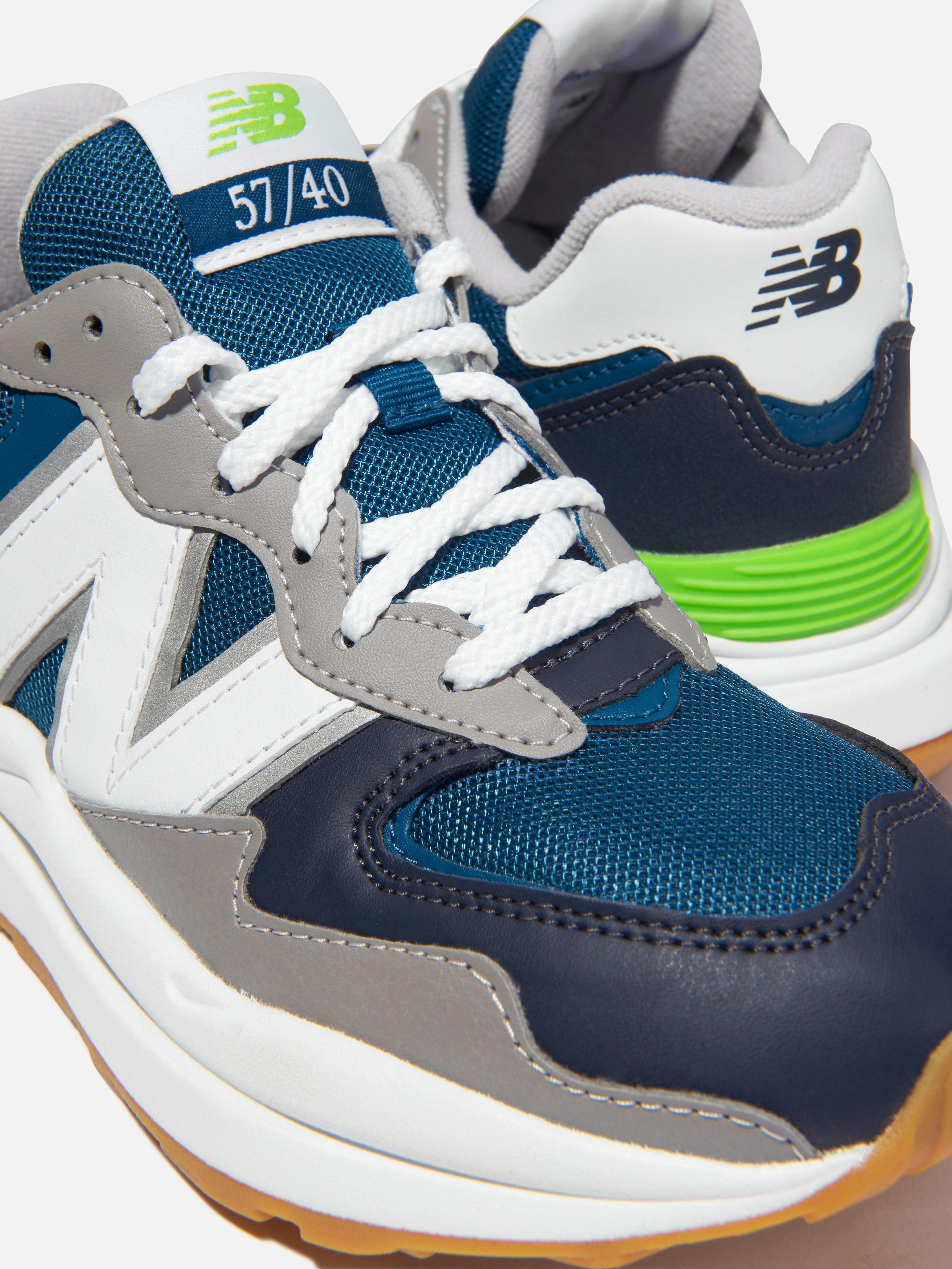 Reinforced Base New Balance Kids 5740 Vibrant Athletic Trainers