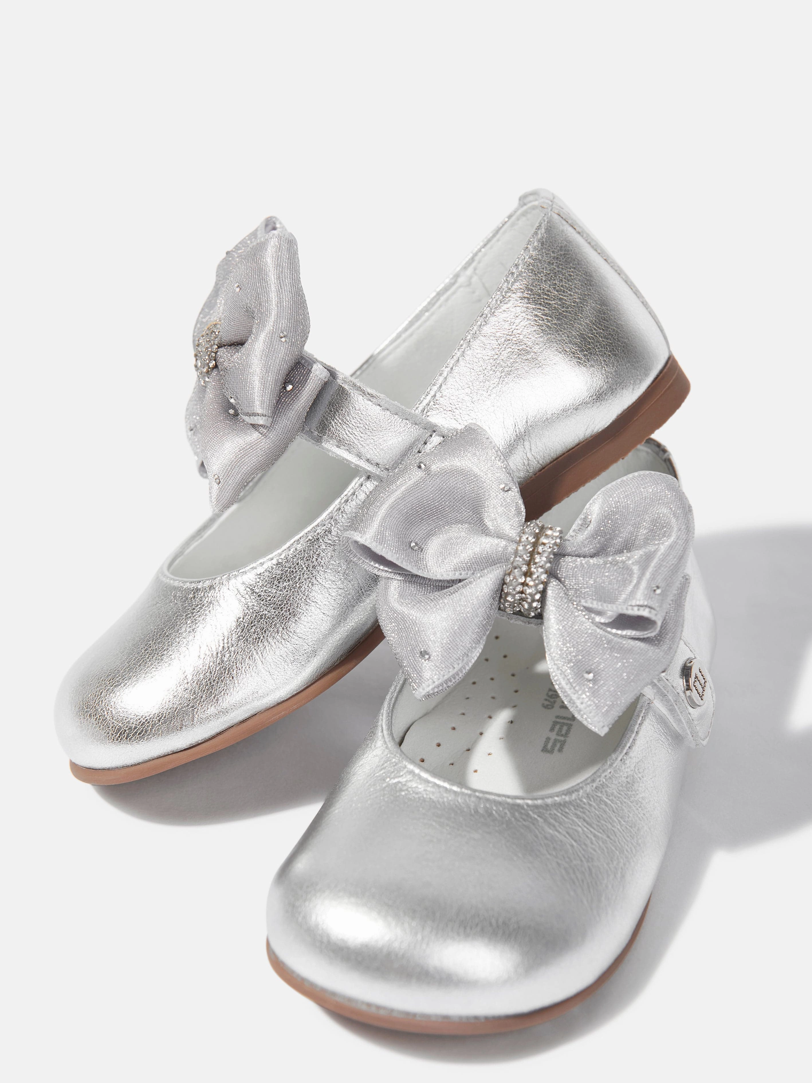 Shockproof Protection Andanines Girls Diamante Bow Shoes in Silver
