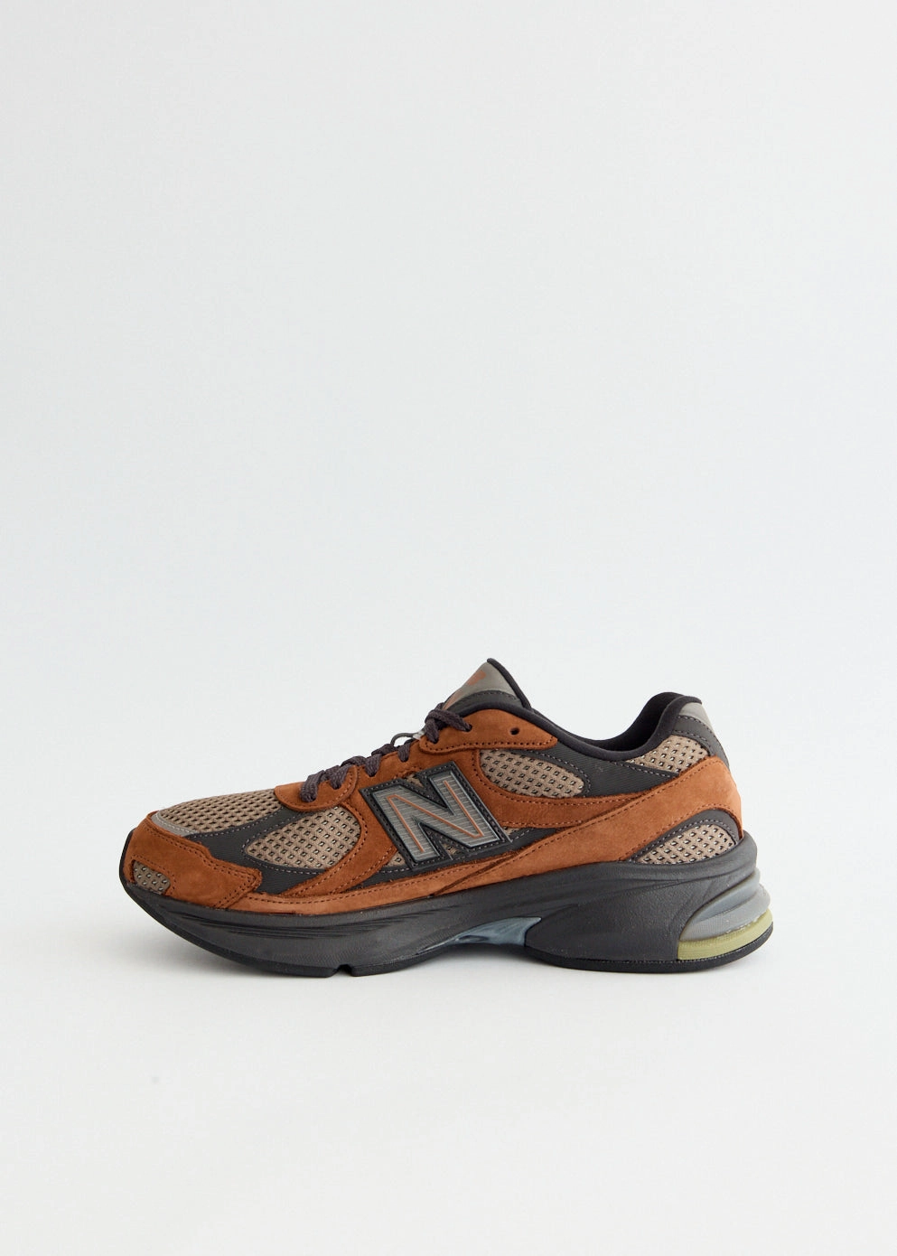 Functional 2010 'Pecan' Sneakers Ideal For Travel