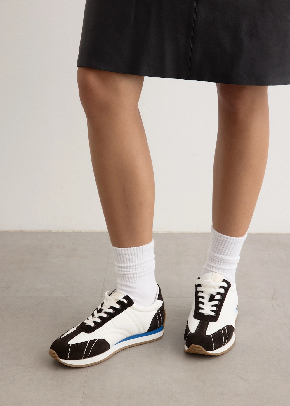 Sport Sneakers Elegant Simplicity