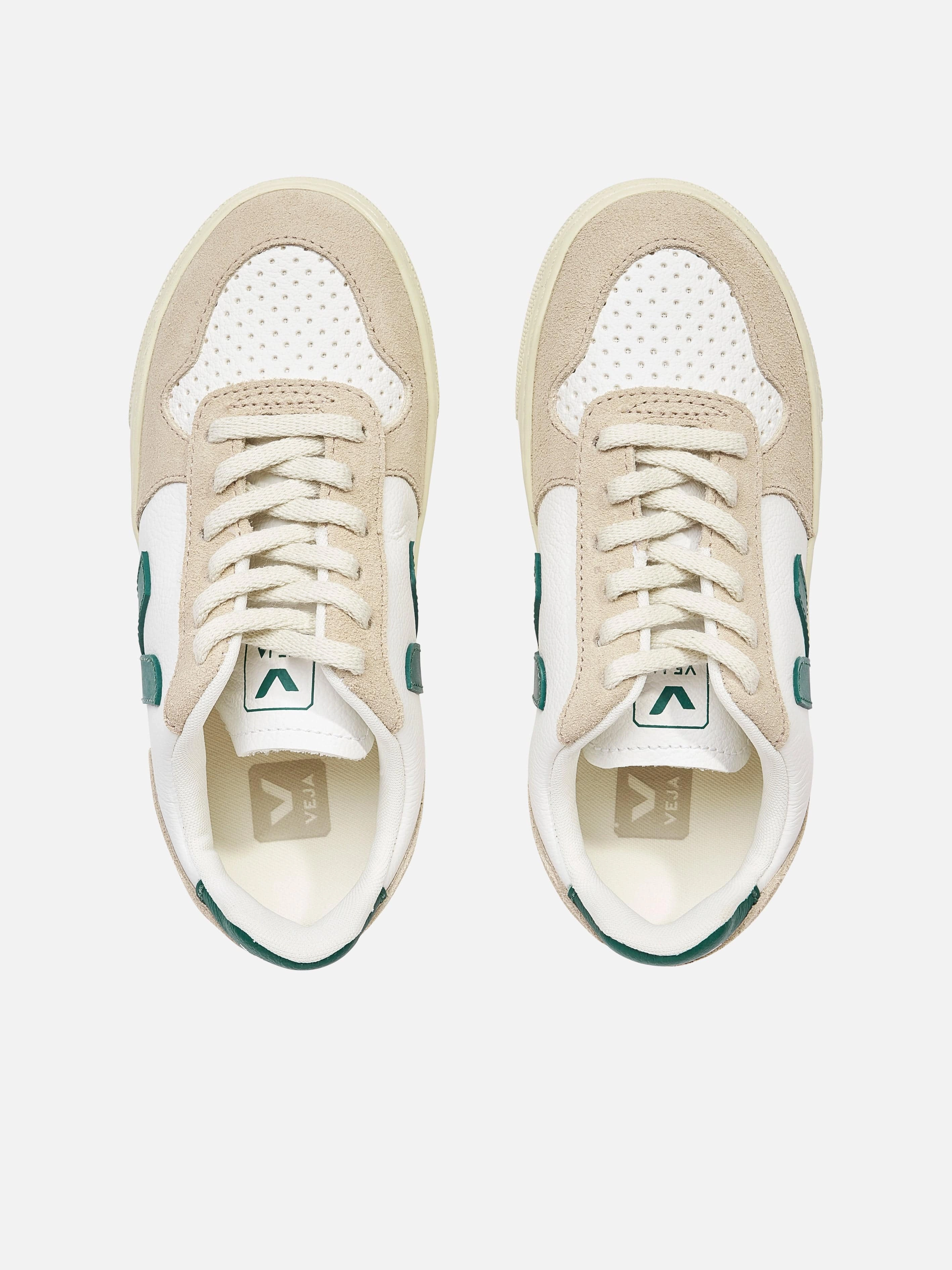 Be First In Line, Claim Your Deal Veja Kids Chromefree Leather Small V-10 Laces Trainers in White