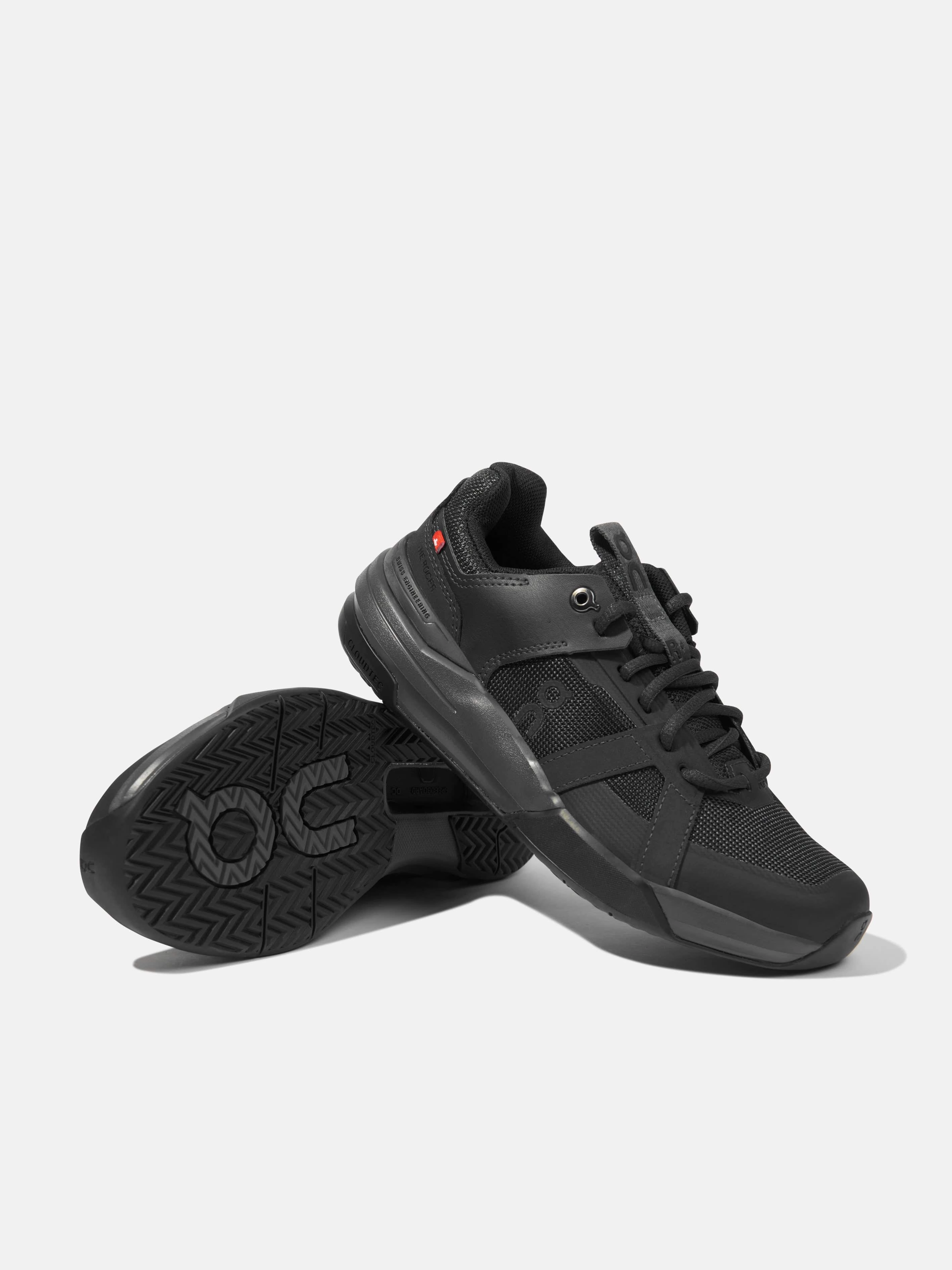 On Running Kids The Roger CH Pro Youth Trainers in Black Expandable