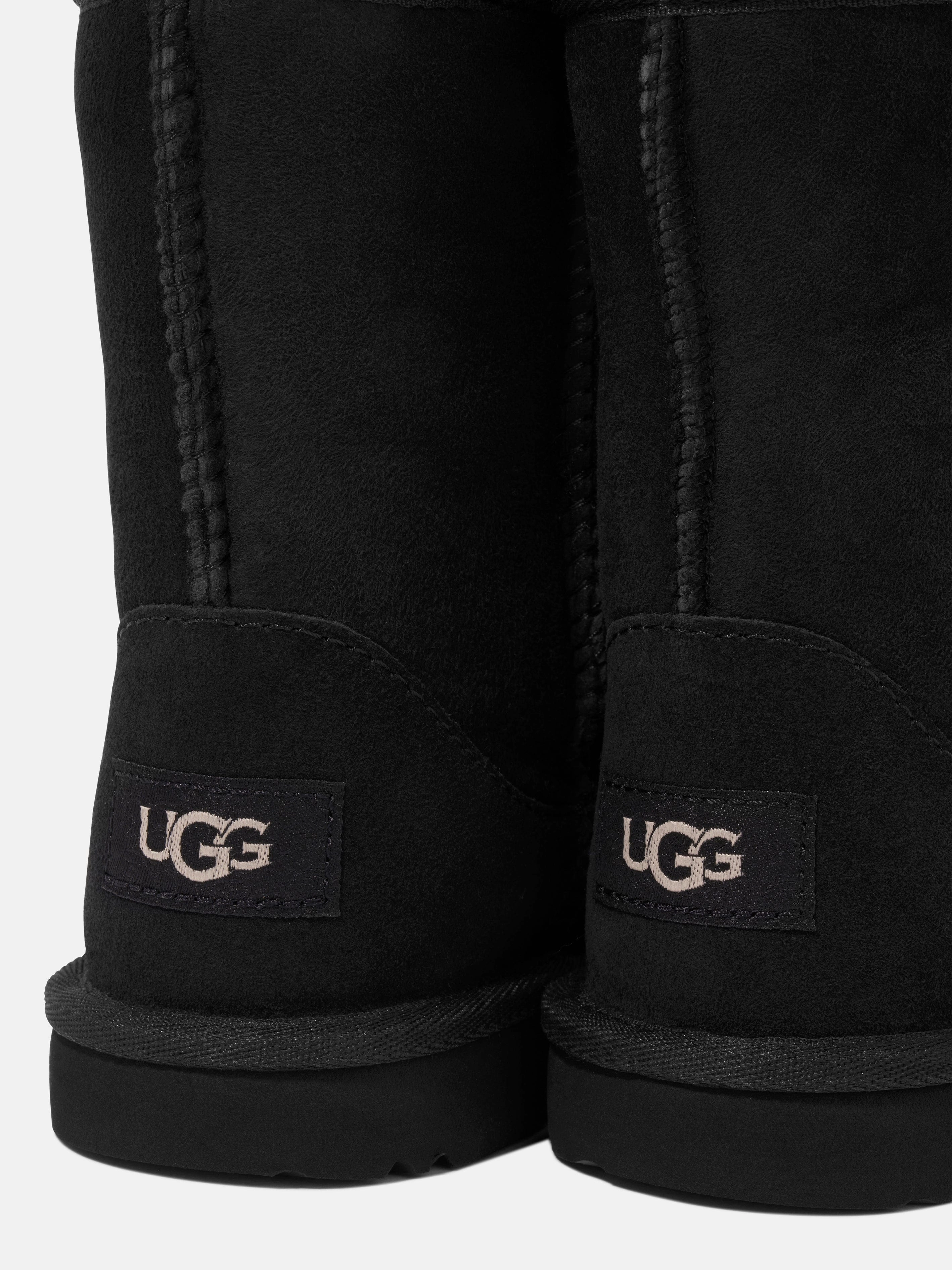 Multiple Compartments UGG Kids Sheepskin Classic II Boots Affordable And Reliable