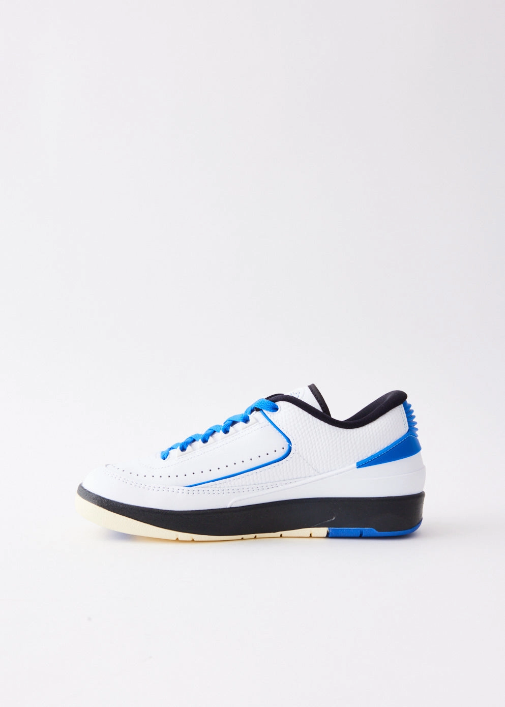 Women's Air Jordan 2 Retro Low 'Varsity Royal' Sneakers Style Meets Function