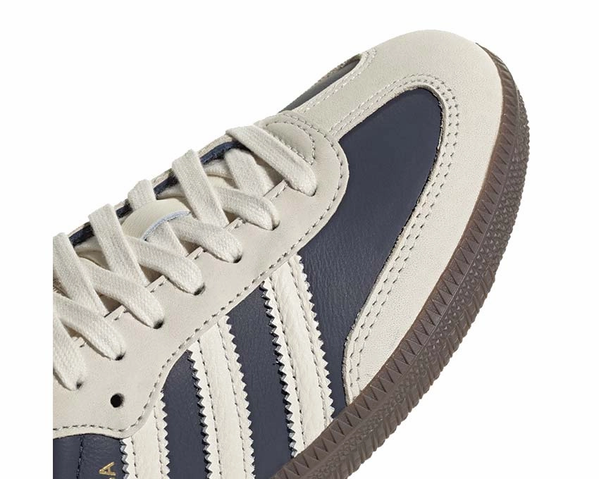 Multiple Compartments Adidas Samba OG W