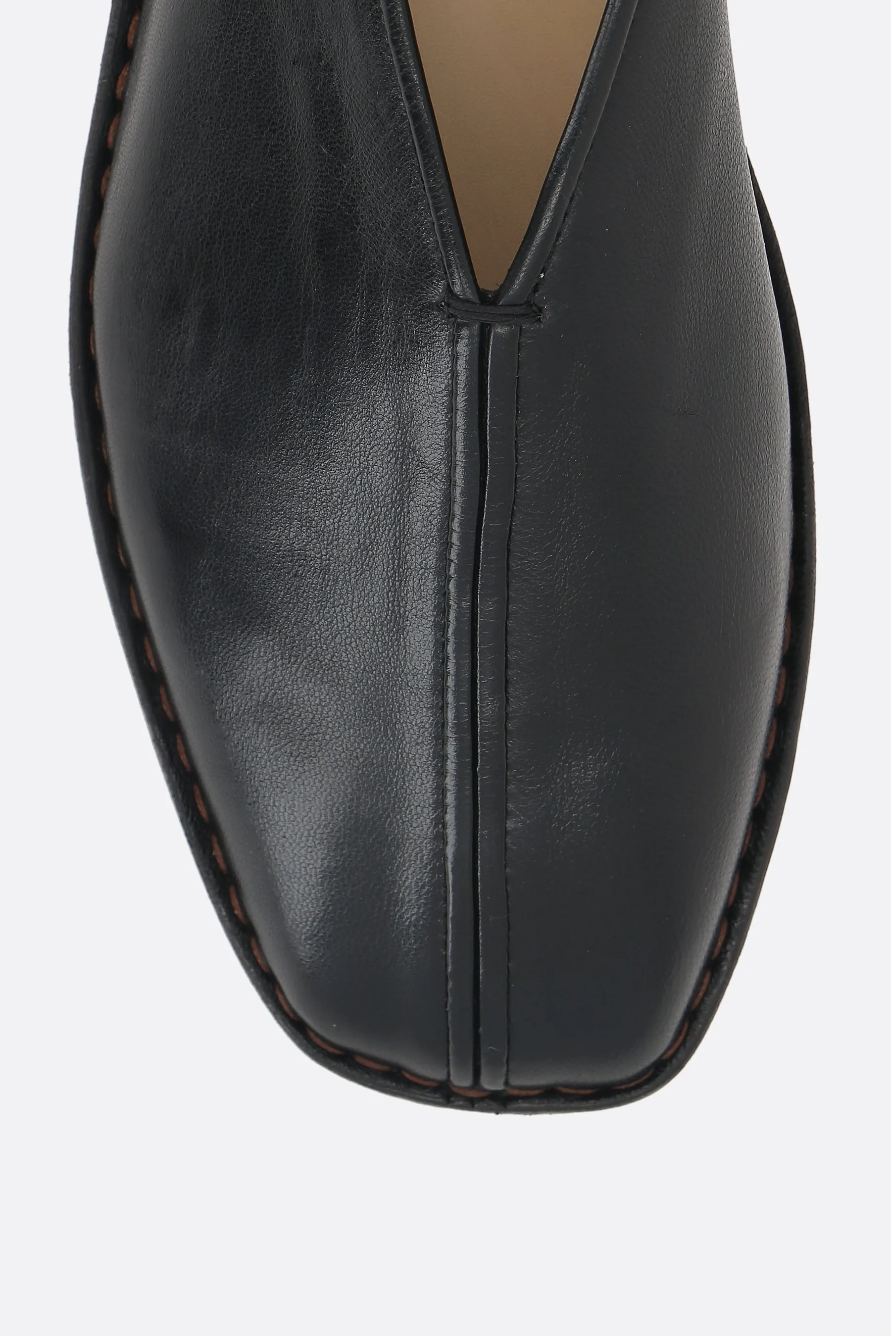 Piped nappa slippers