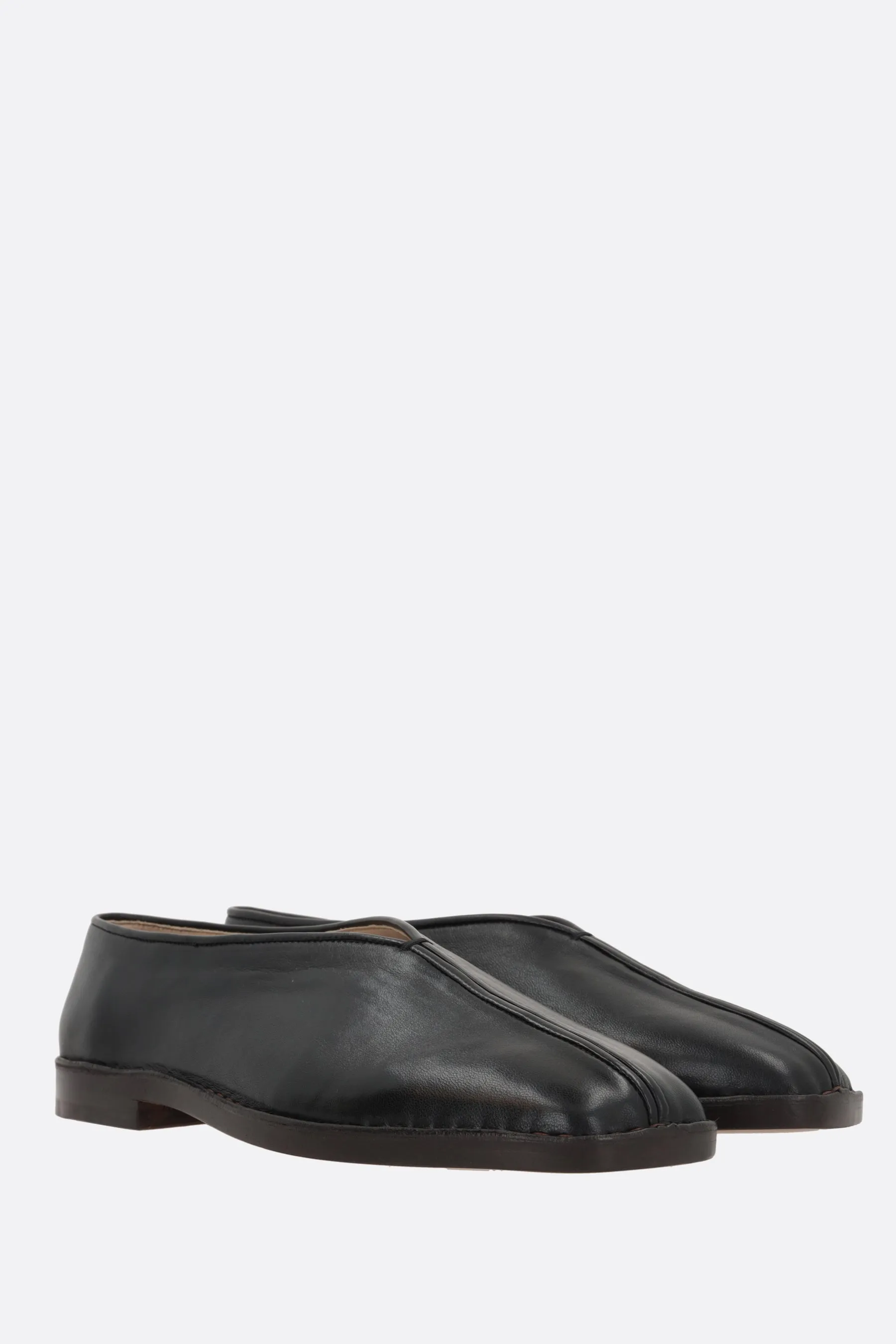 Piped nappa slippers