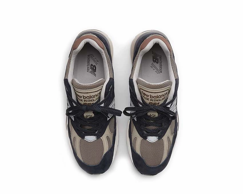 Metallic Silver Clutch Purse New Balance 991v2 UK "After Midnight" Fits Every Occasion