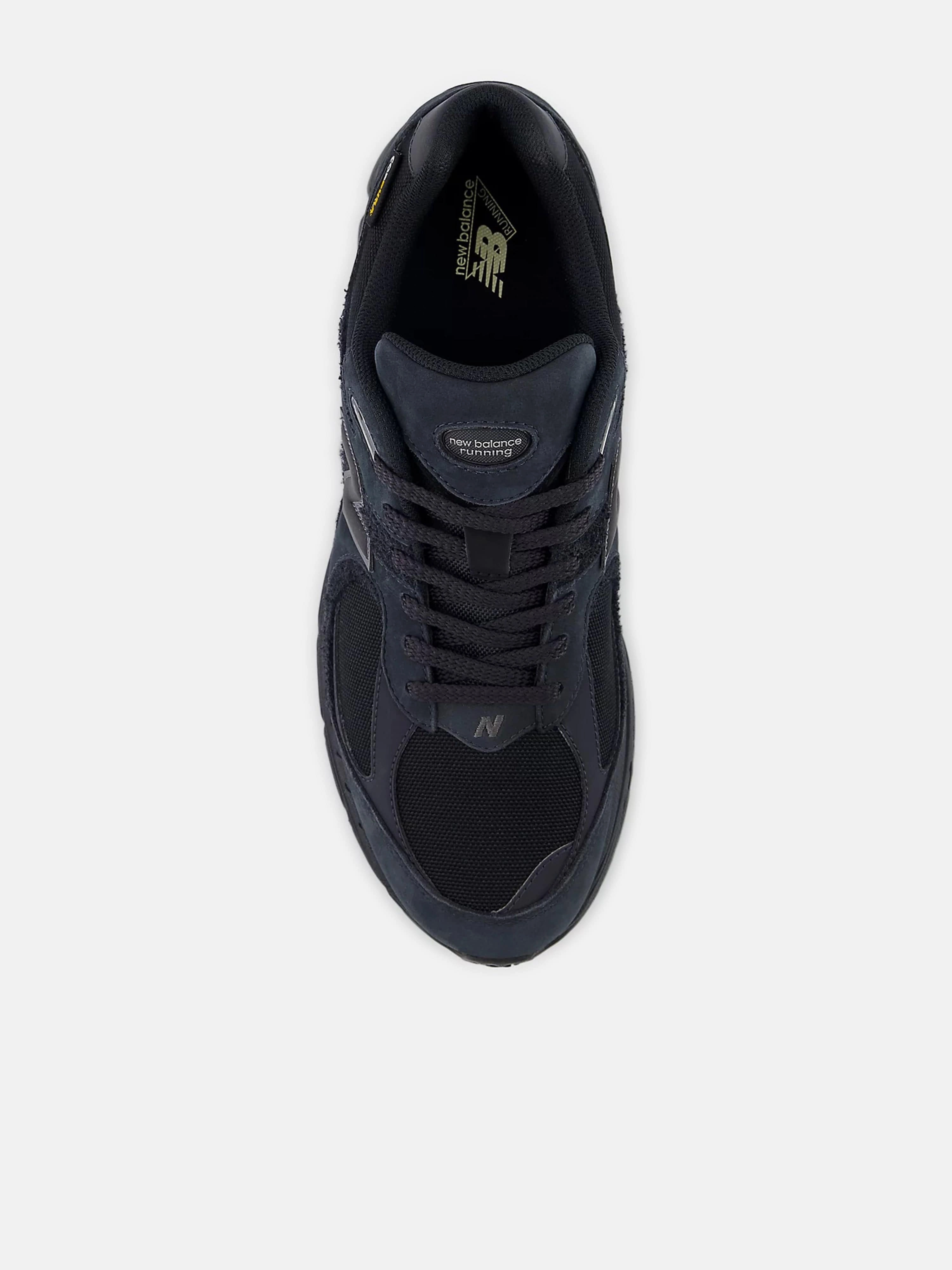 Kids 2002 Trainers in Black Now Trending, All-Day Comfort