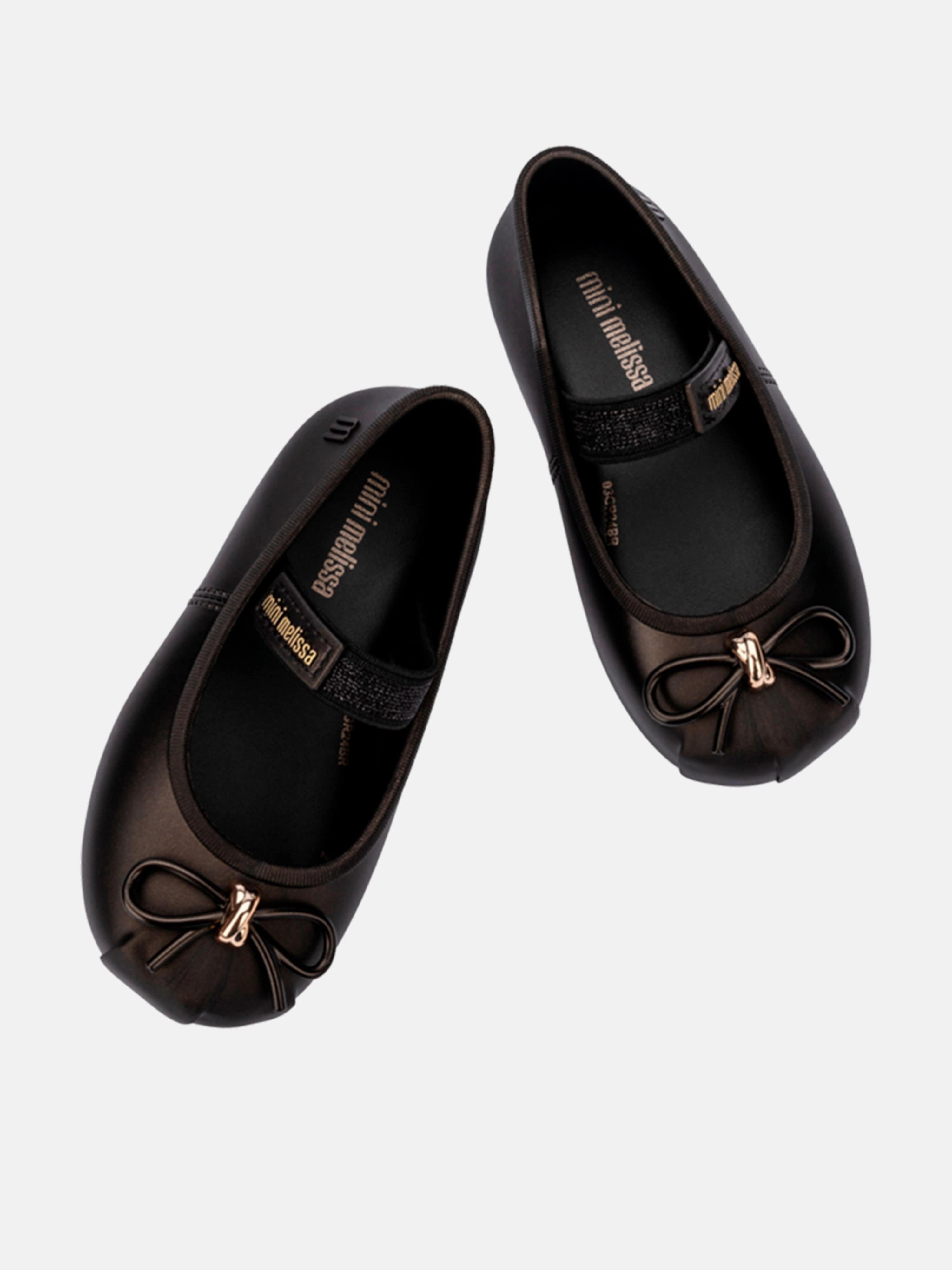 Find Your Match Mini Melissa Girls Sophie Ballet Flats in Black Expandable Weekend Duffel Bag