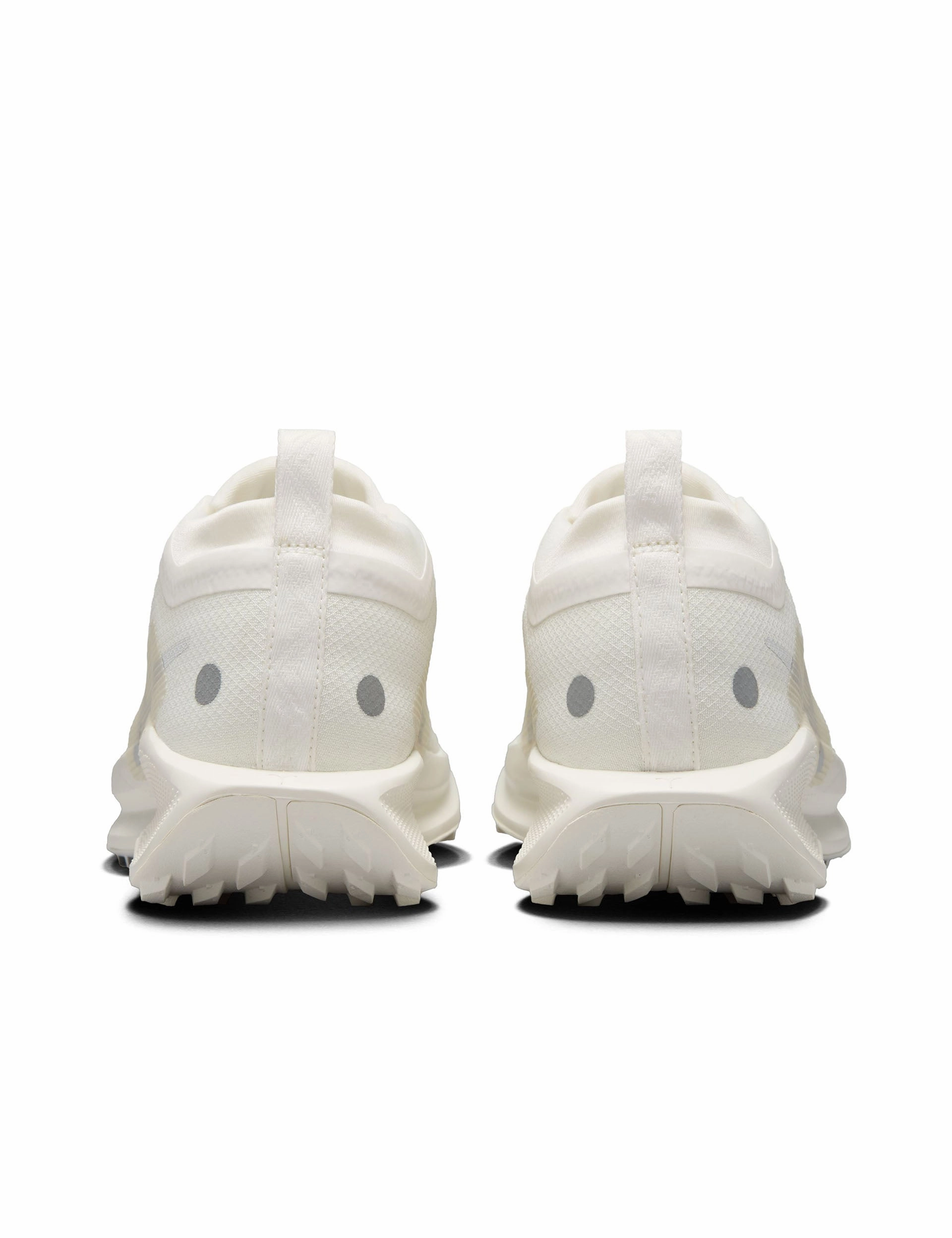 Made For Adventure Pegasus Trail 5 Gore-Tex Shoes - Sail/Photon Dust Stylishly Engineered