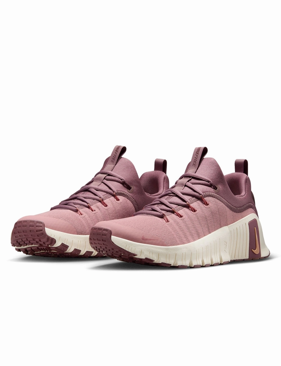 Free Metcon 6 Shoes - Particle Pink/Pale Ivory/Red Sepia/Metallic Rose Gold Luggage Strap, This Is A Steal
